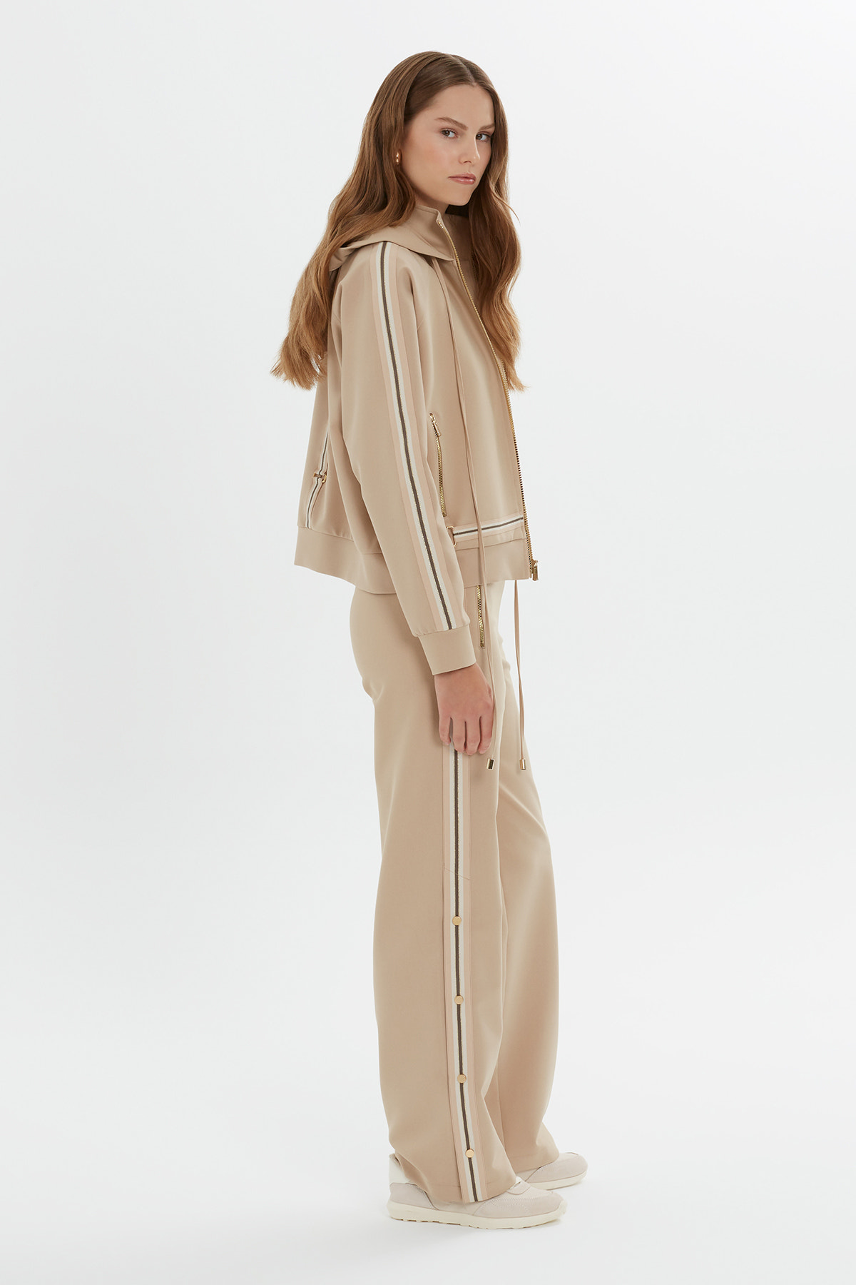 Şerit Detaylı Kapüşonlu Hırka