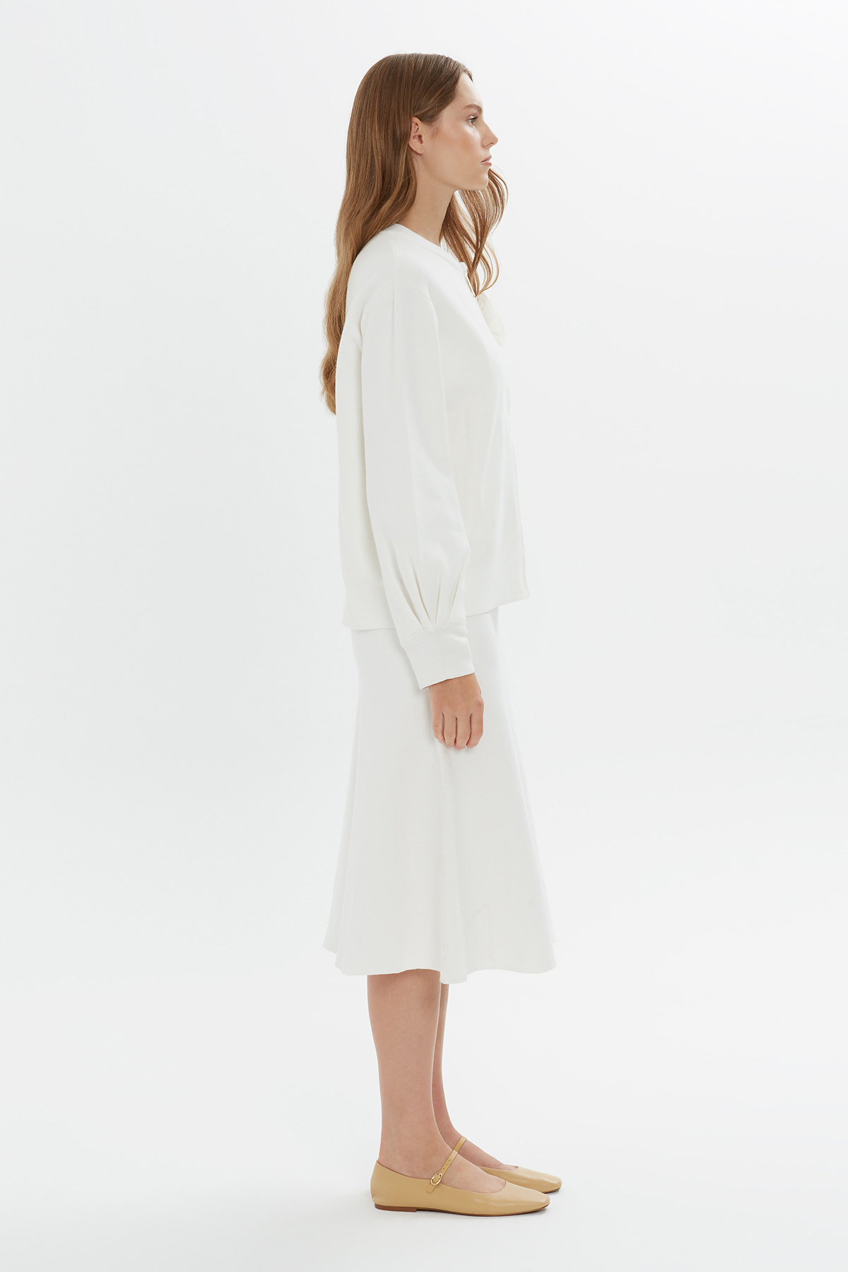 Yuvarlak Yaka Çiçek Detaylı Uzun Kollu Ceket