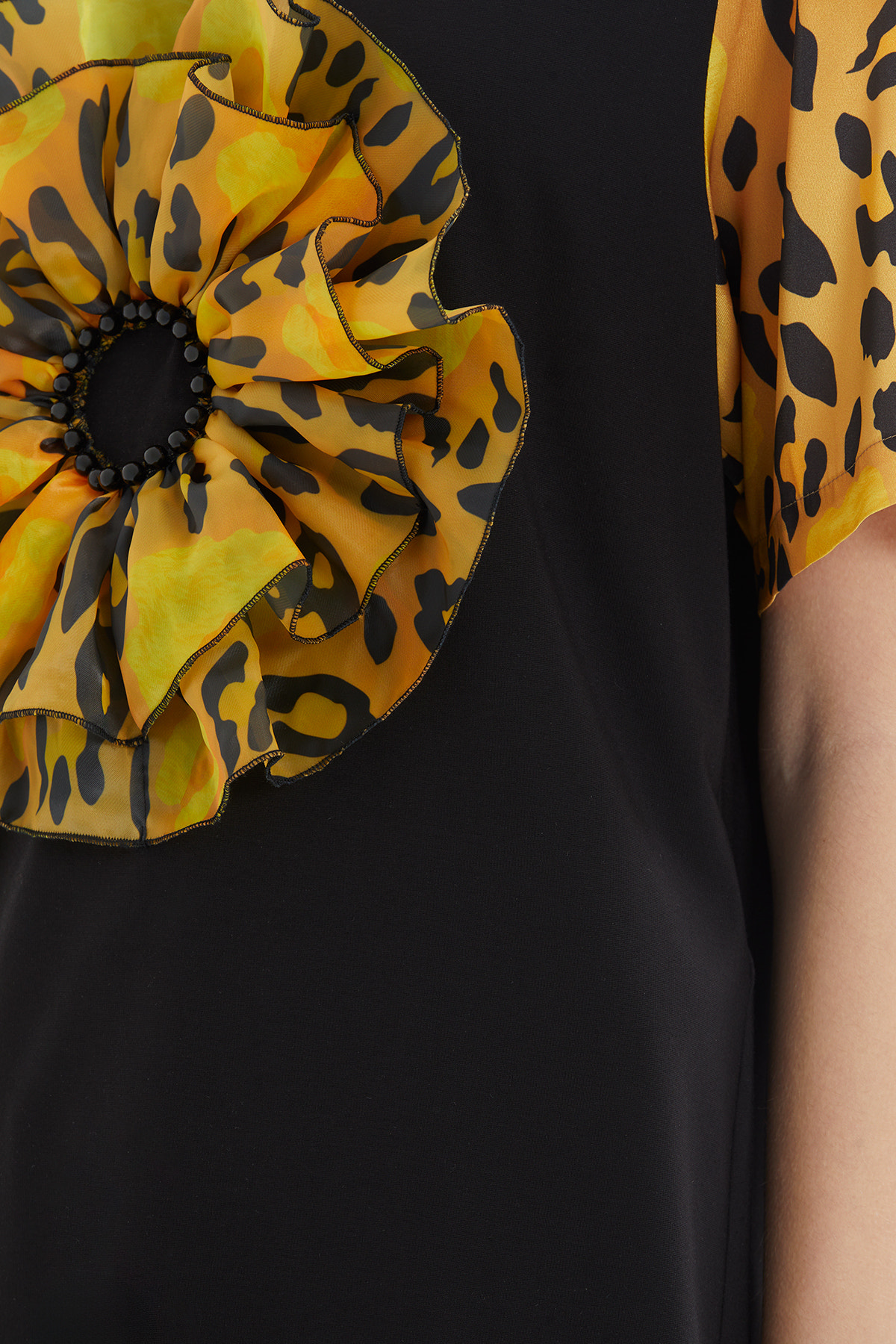 Kolu Ve Çiçeği Leopar Desenli Takım