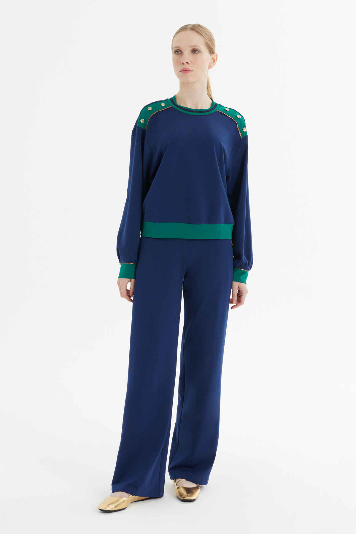 Omuz Düğme Detaylı Eşofman Takımı