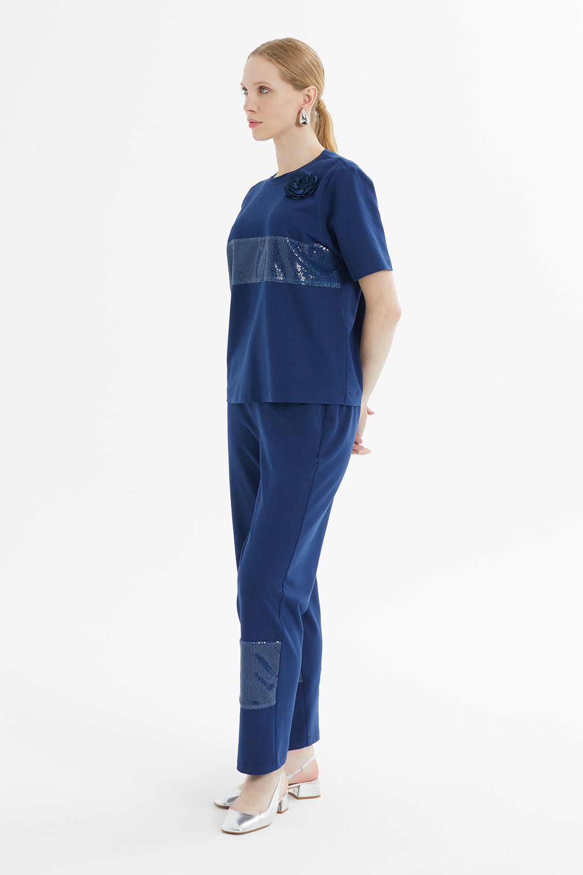 Payet Detaylı Bluz Ve Pantolon Takımı