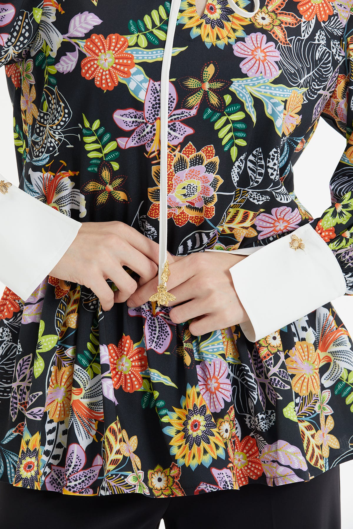 Fiyonk Detaylı Desenli Bluz Ve Pantolon Takım