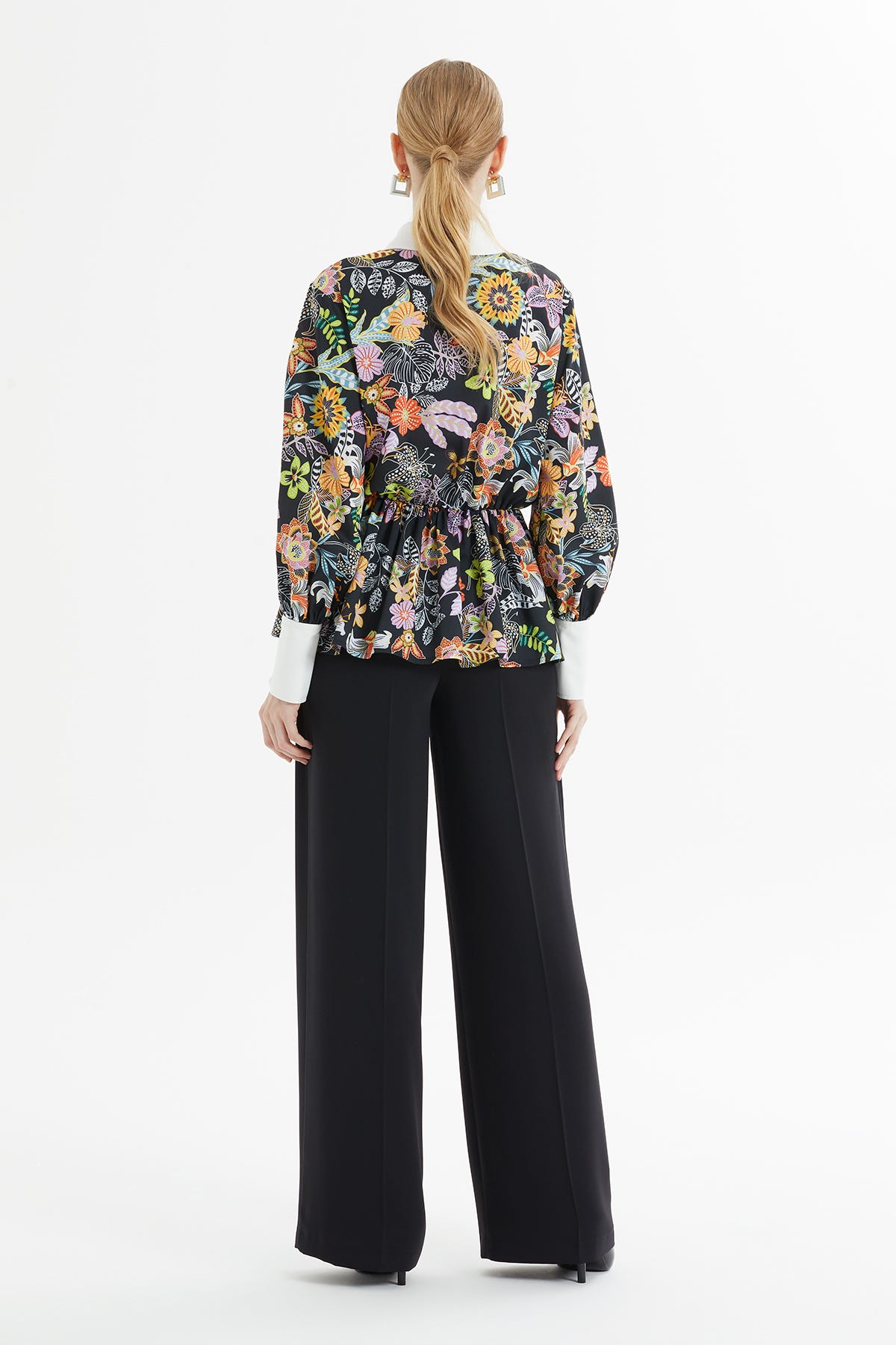 Fiyonk Detaylı Desenli Bluz Ve Pantolon Takım