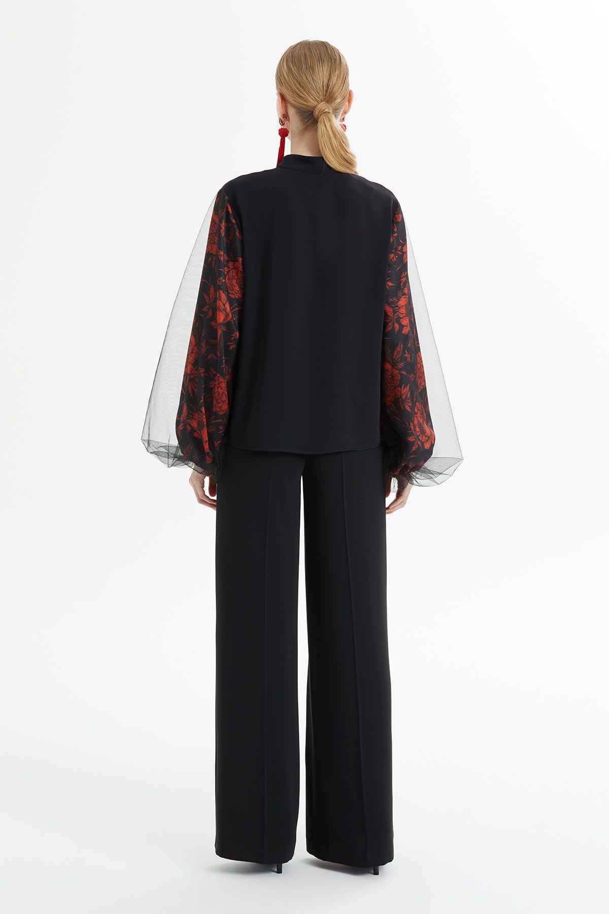 Kolları Tül Detaylı Bluz Bol Paça Pantolonlu Takım