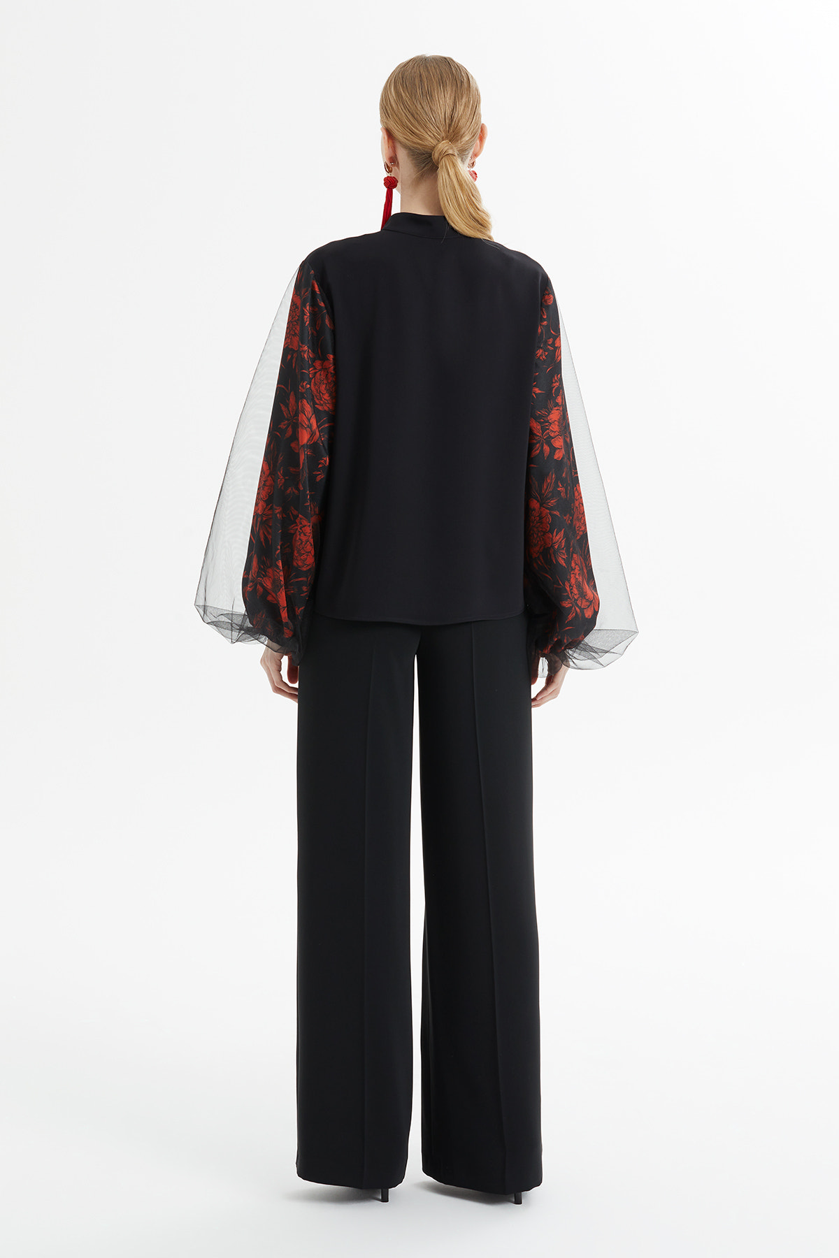 Kolları Tül Detaylı Bluz Bol Paça Pantolonlu Takım