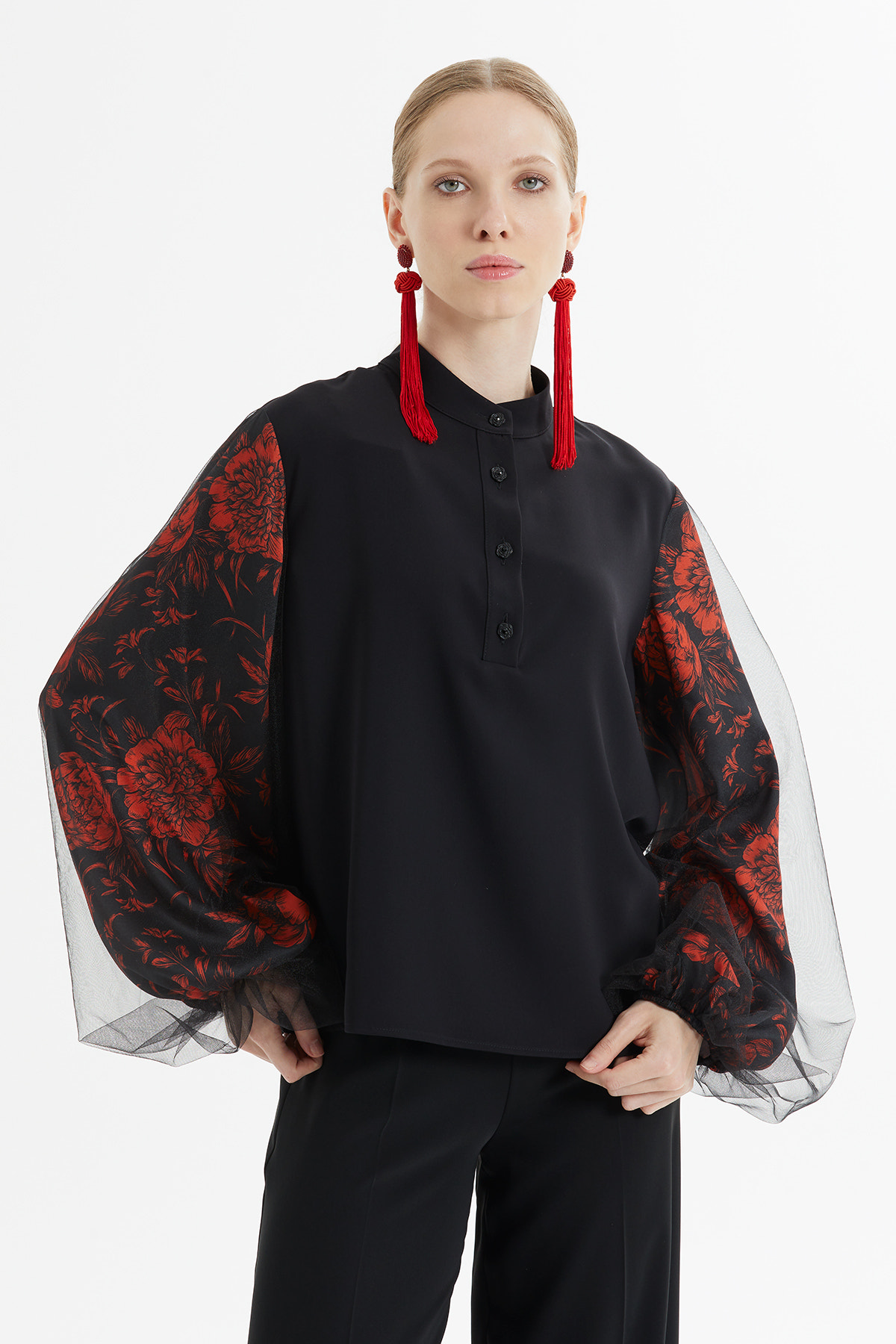 Kolları Tül Detaylı Bluz Bol Paça Pantolonlu Takım