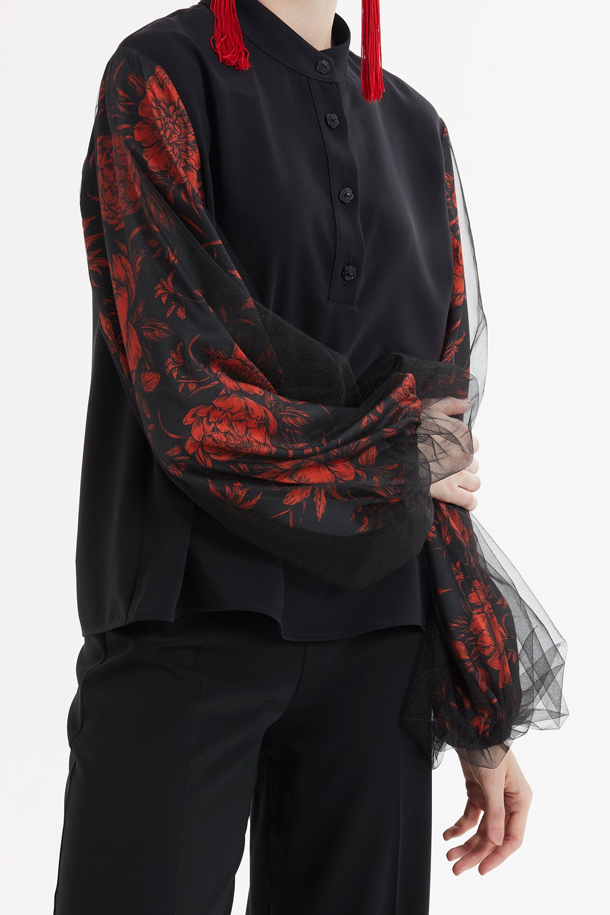 Kolları Tül Detaylı Bluz Bol Paça Pantolonlu Takım