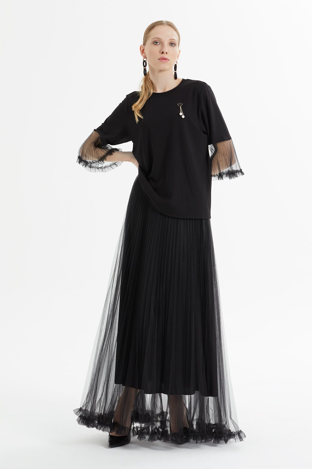 Yarım Kol Tül Fırfır Detaylı Örme Bluz