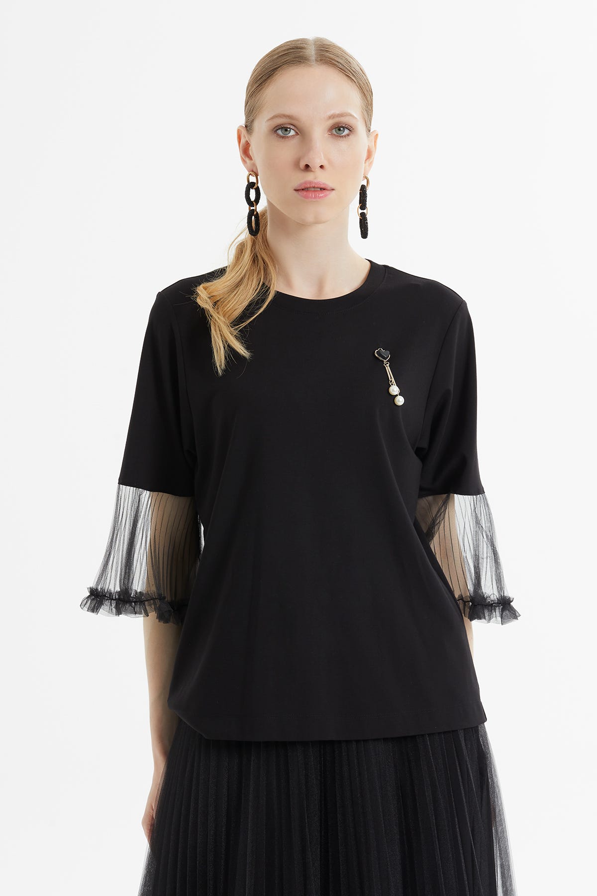 Yarım Kol Tül Fırfır Detaylı Örme Bluz