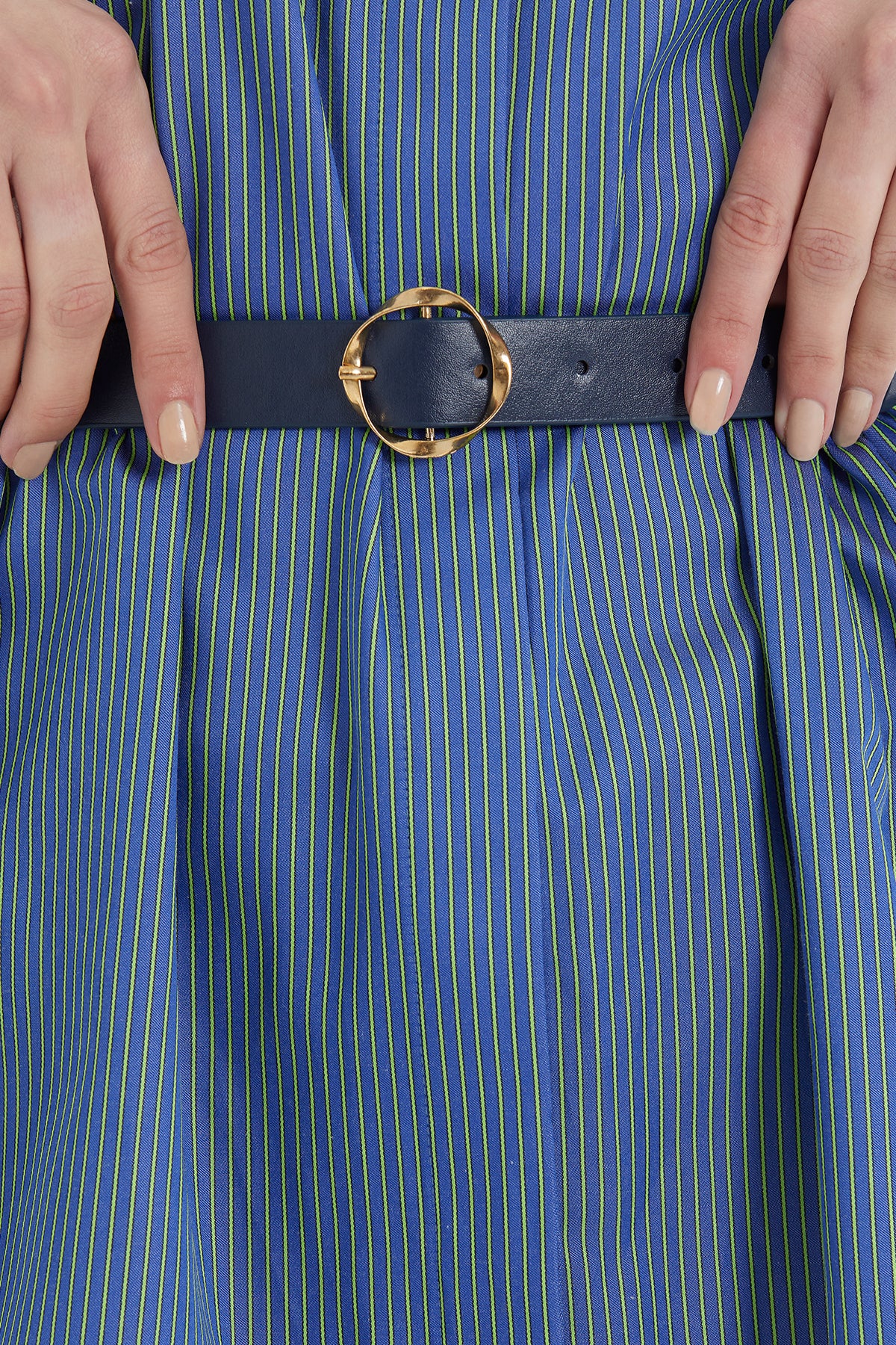 Yaka Fırfır Detaylı Ön Fermuarlı Çizgili Poplin Gömlek