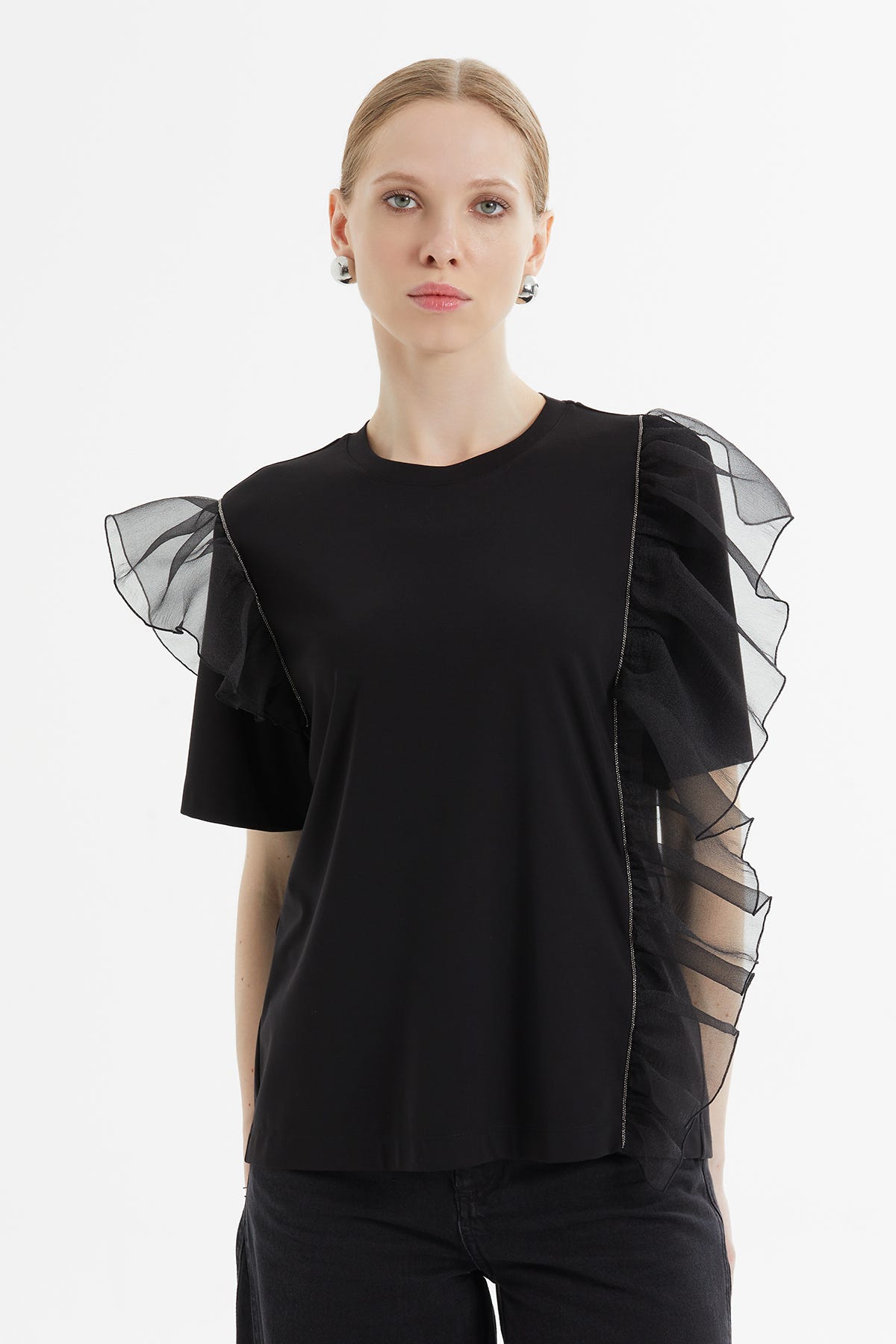 Kol Ve Omzu Tül Volan Detaylı Kısa Kollu Siyah T-Shirt