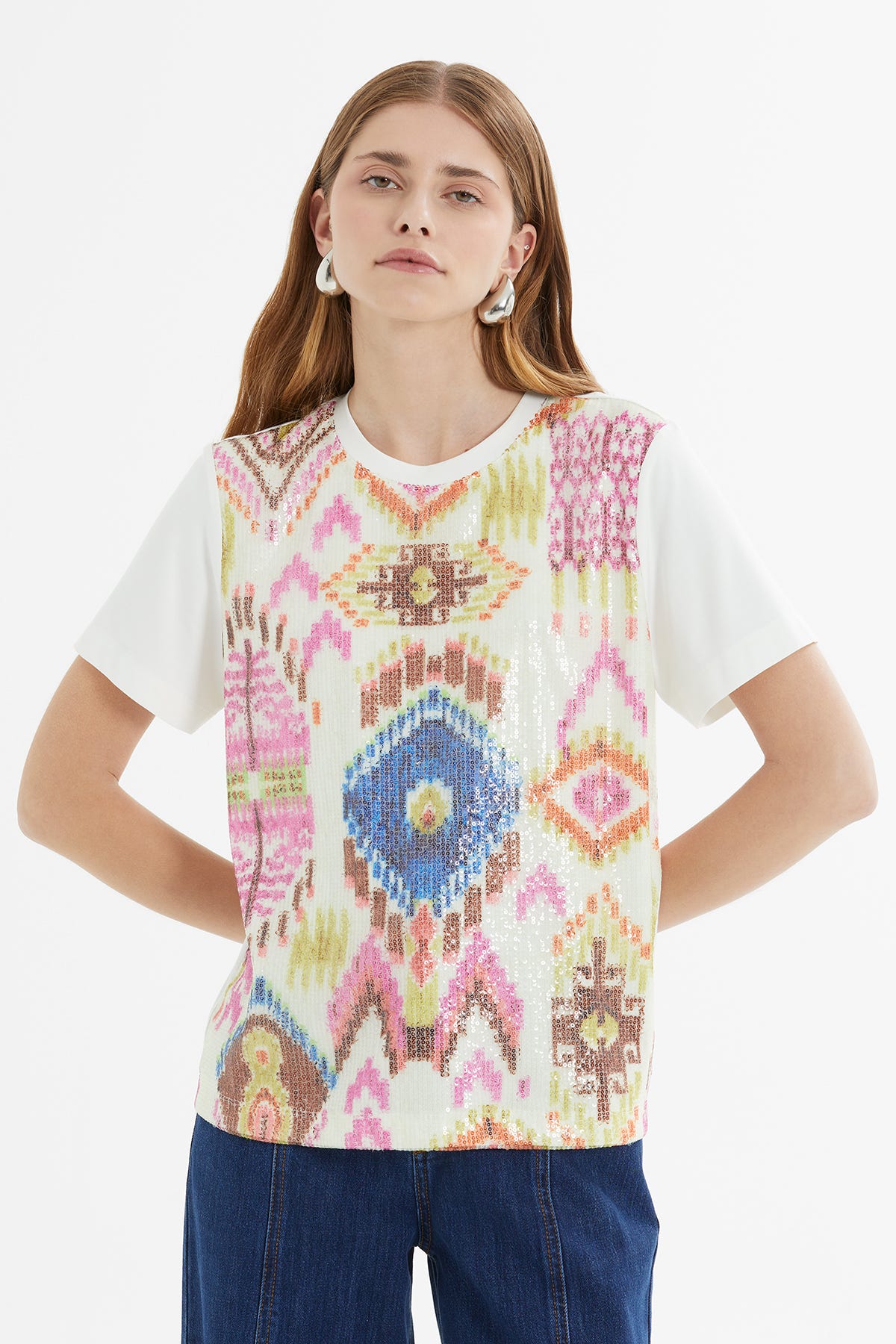 Ön Beden Pul Payet Desenli Kısa Kollu T-shirt