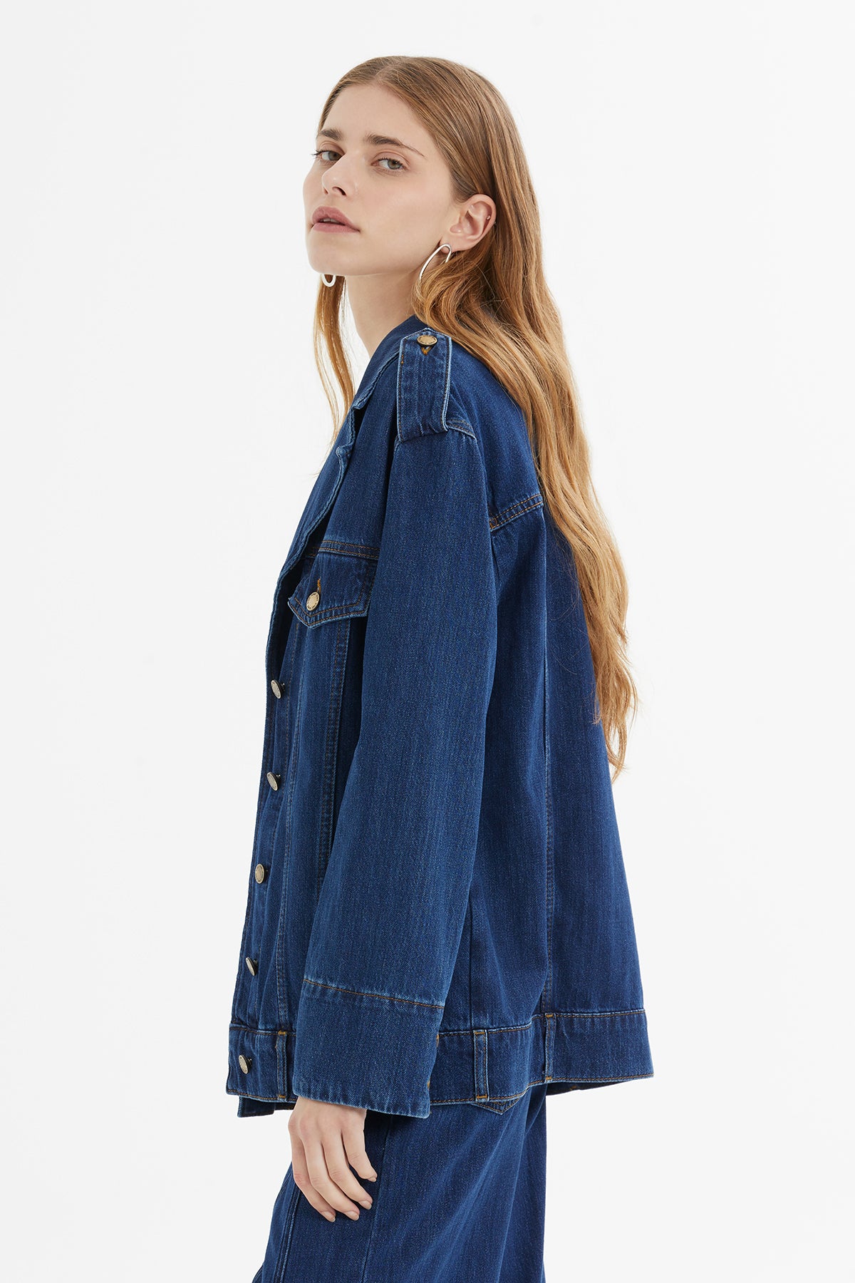 Apolet Detaylı Oversize Denim Ceket