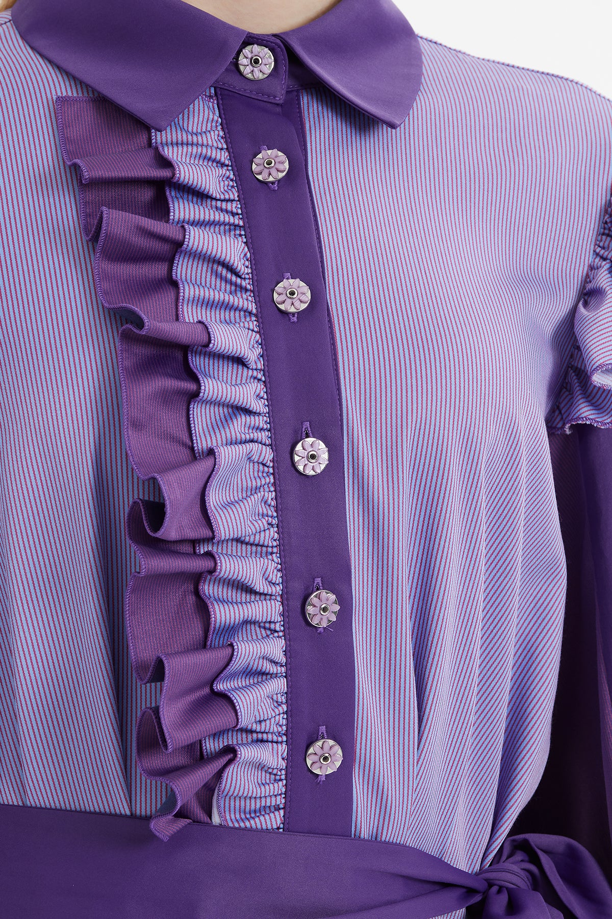 Omuz Fırfırlı Beli Kuşaklı Kolları Bol Çizgili Uzun Elbise