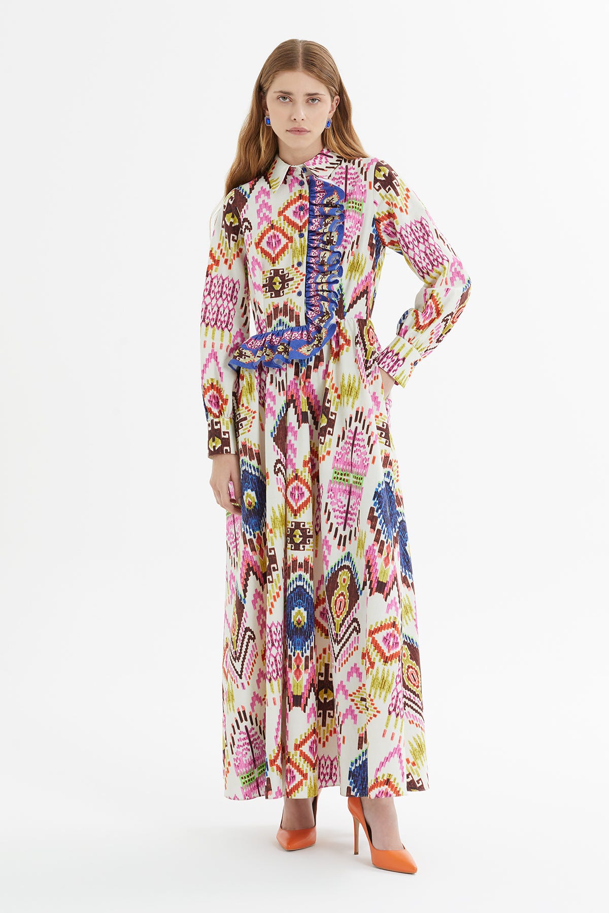 Ön Fırfır Detaylı Desenli Uzun Elbise