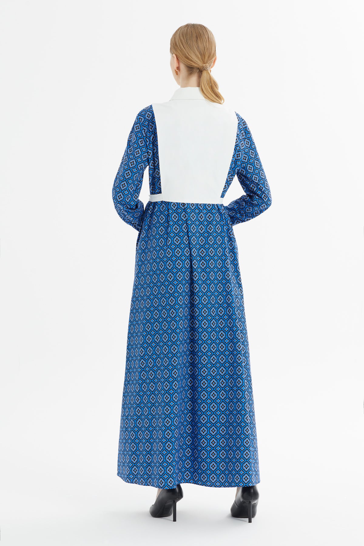 Gömlek Yaka Fiyonk Bağlamalı Desenli Uzun Elbise