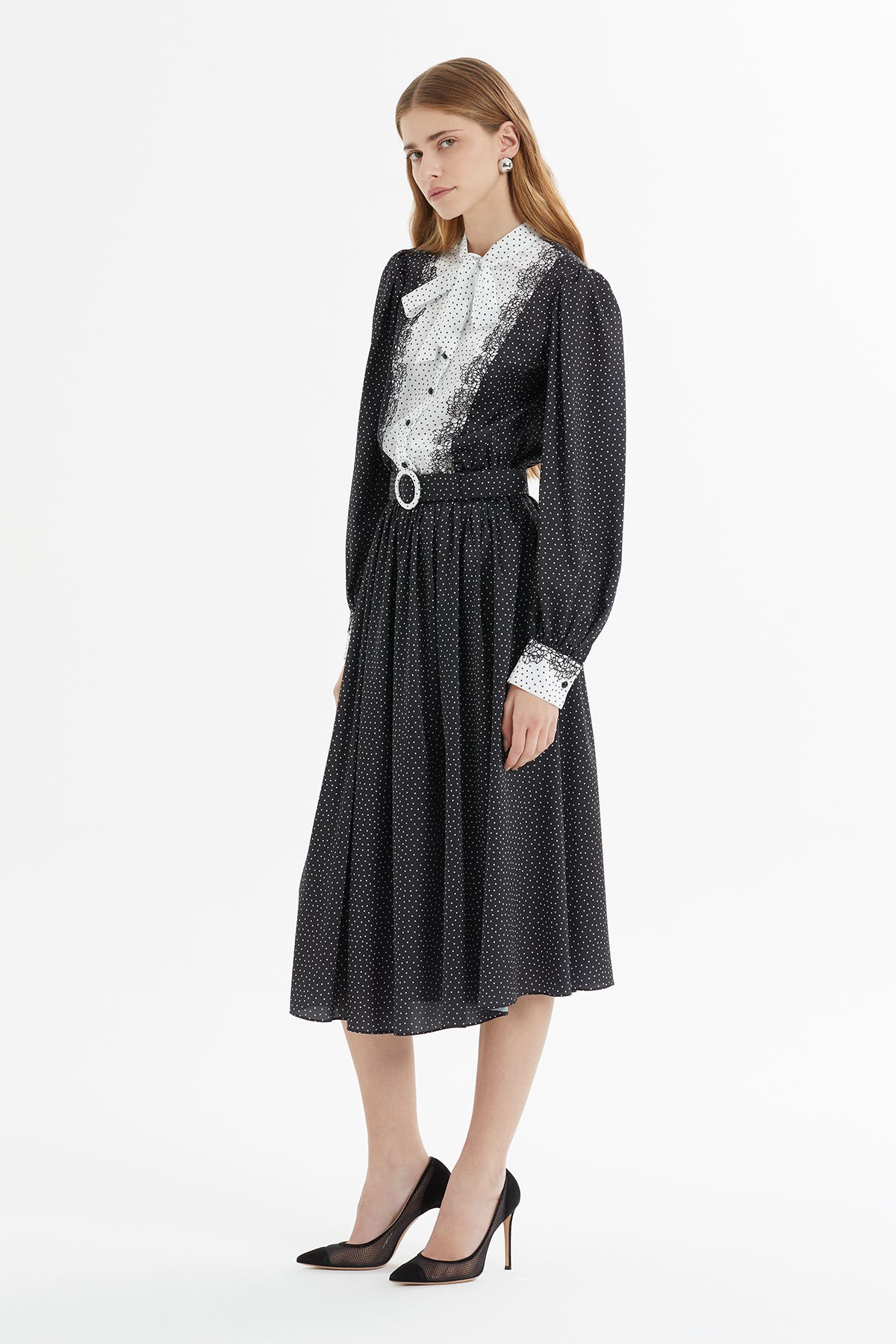 Yakası Kuşak Bağlamalı Puantiyeli Midi Boy Elbise