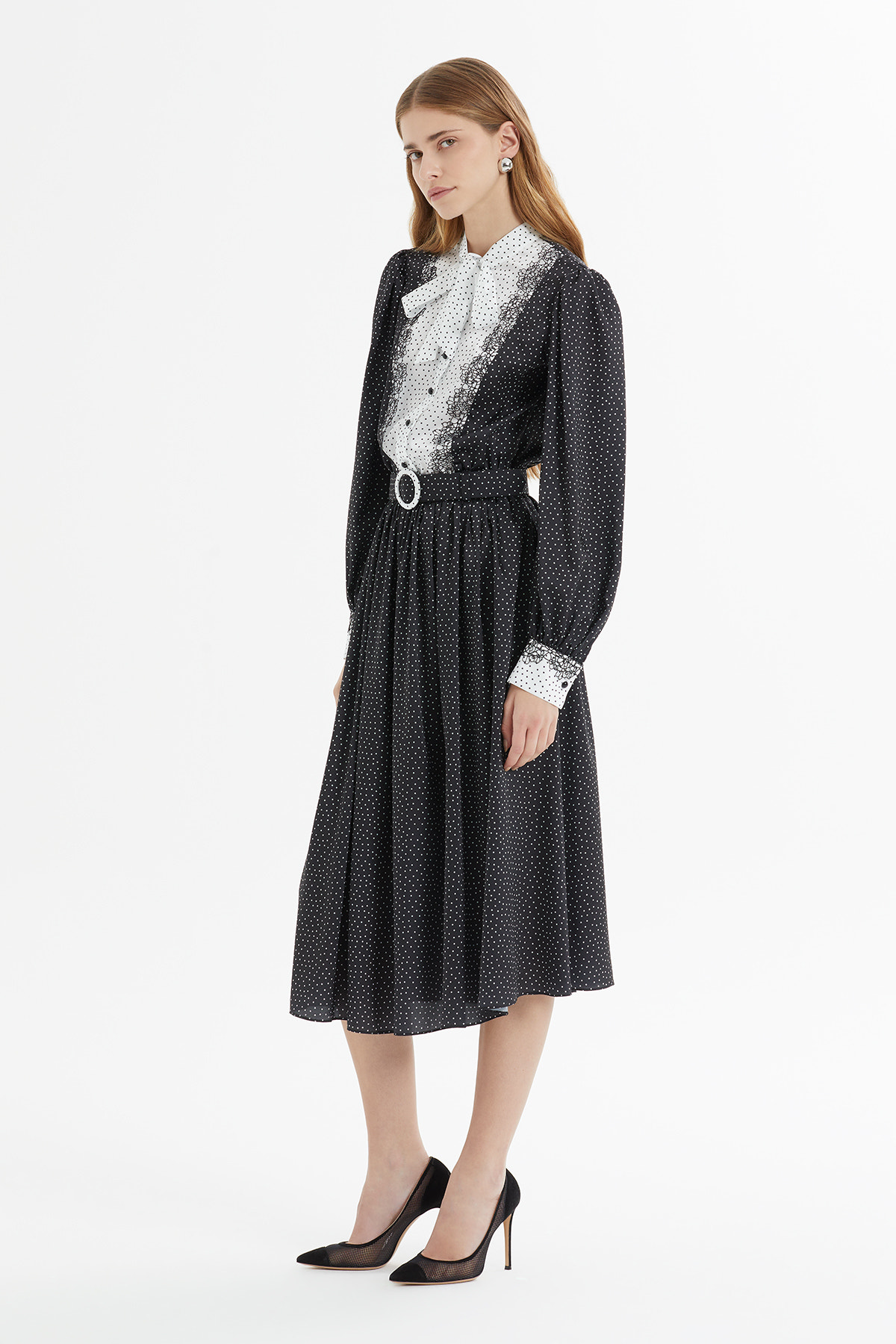 Yakası Kuşak Bağlamalı Puantiyeli Midi Boy Elbise