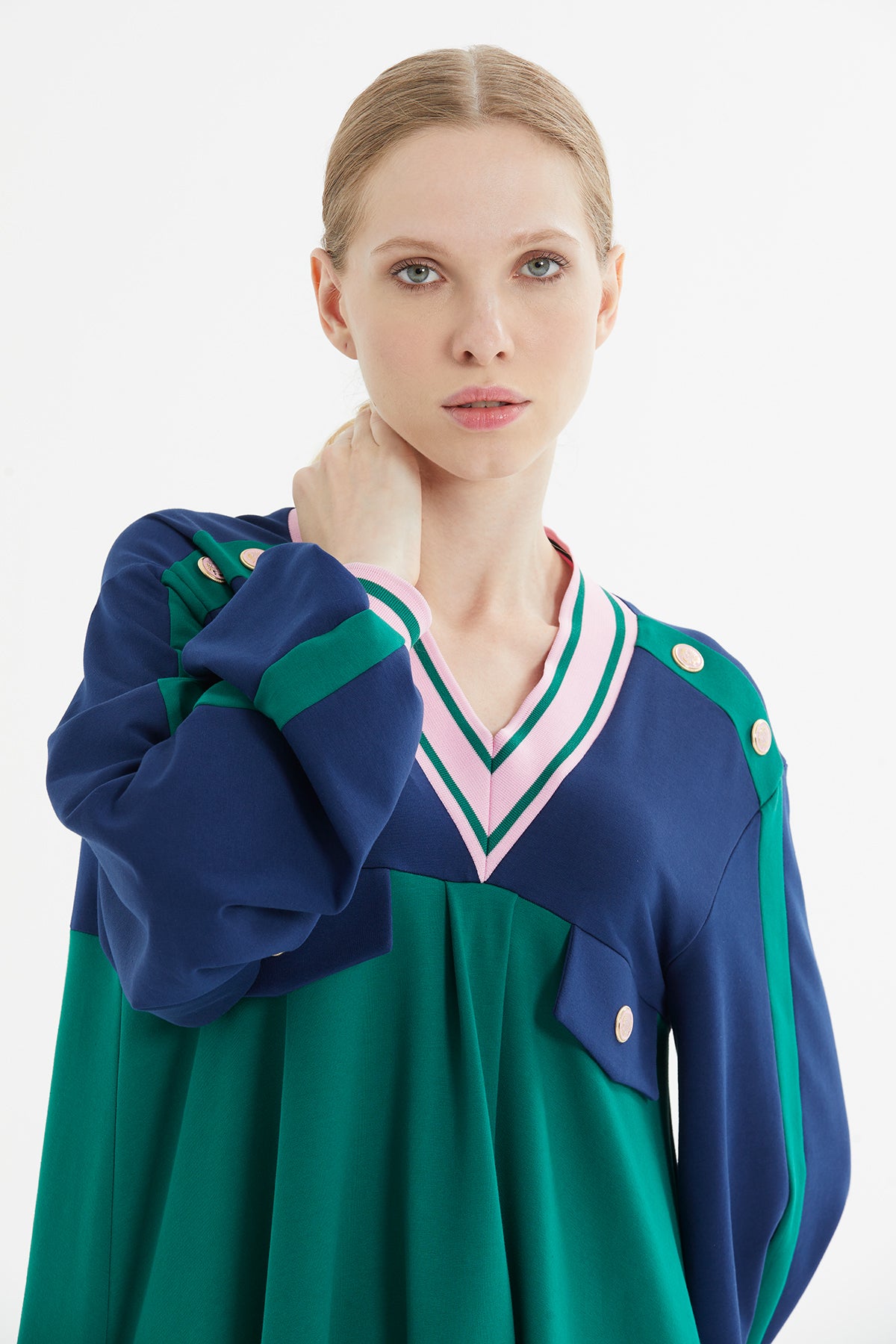 Düğme Detaylı V Yaka Ve Midi Elbise