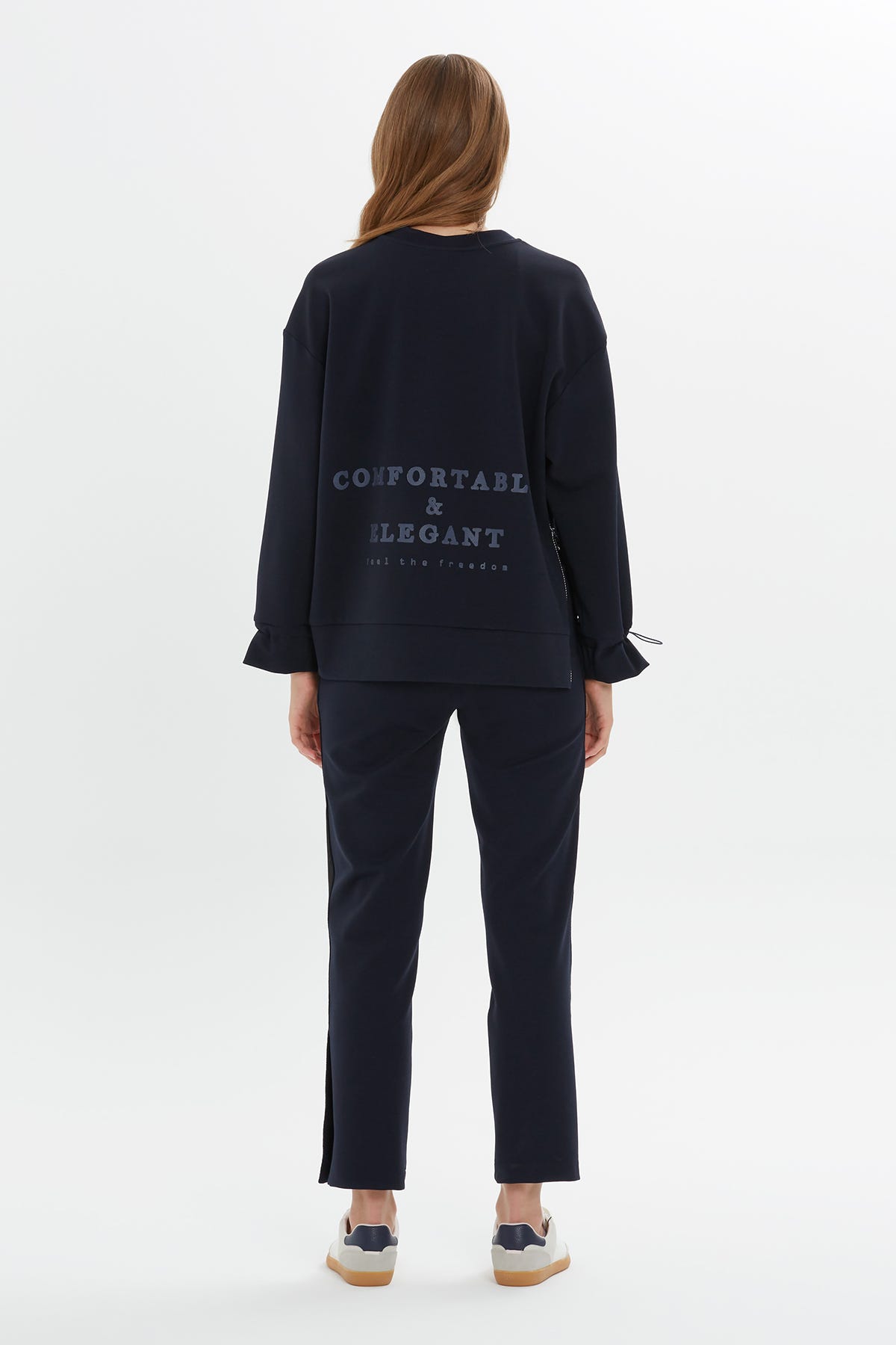 Çiçek Detaylı Oversize Sweatshirt