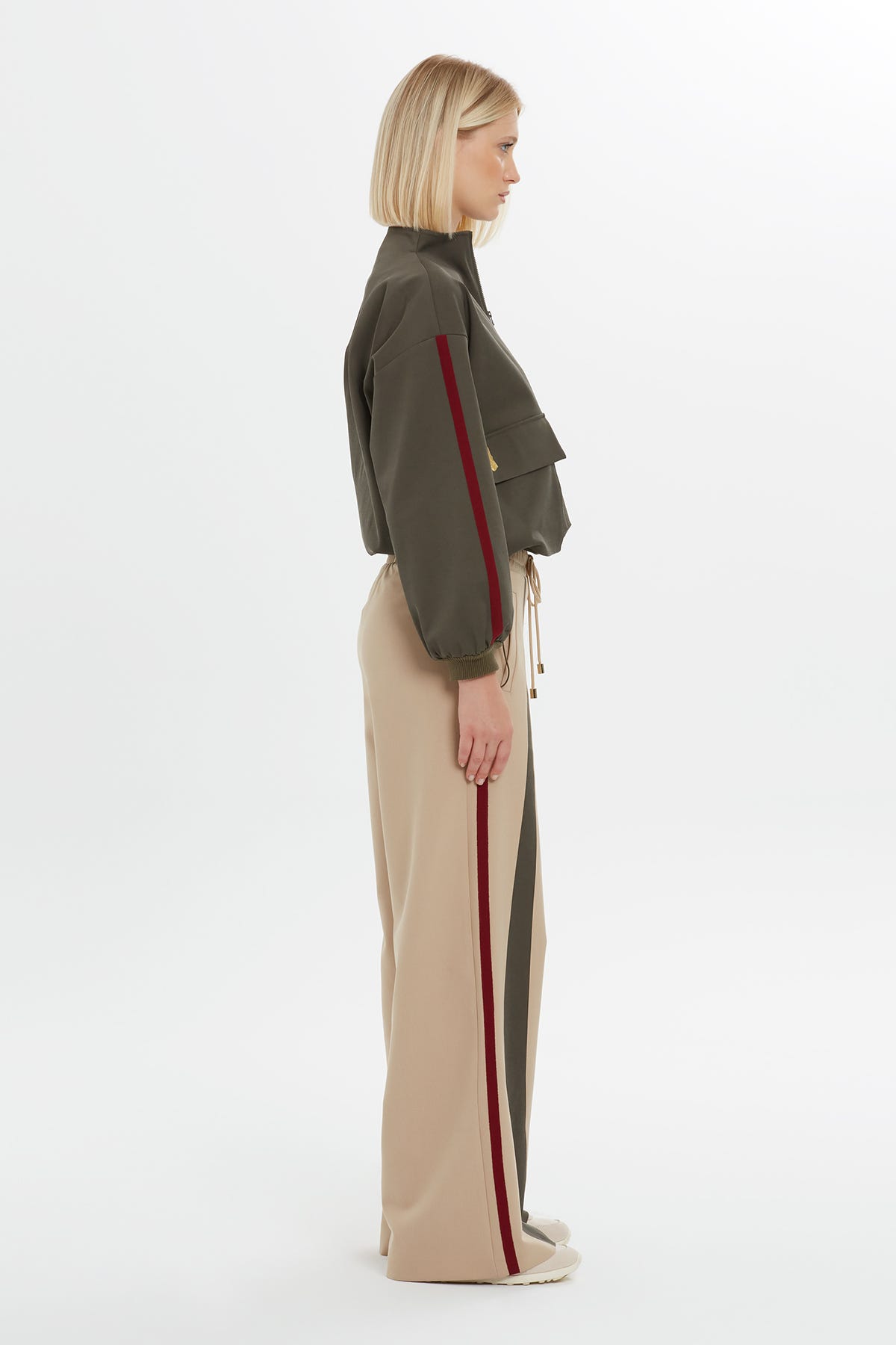 Cepli Ve Fermuarlı Haki Sweatshirt