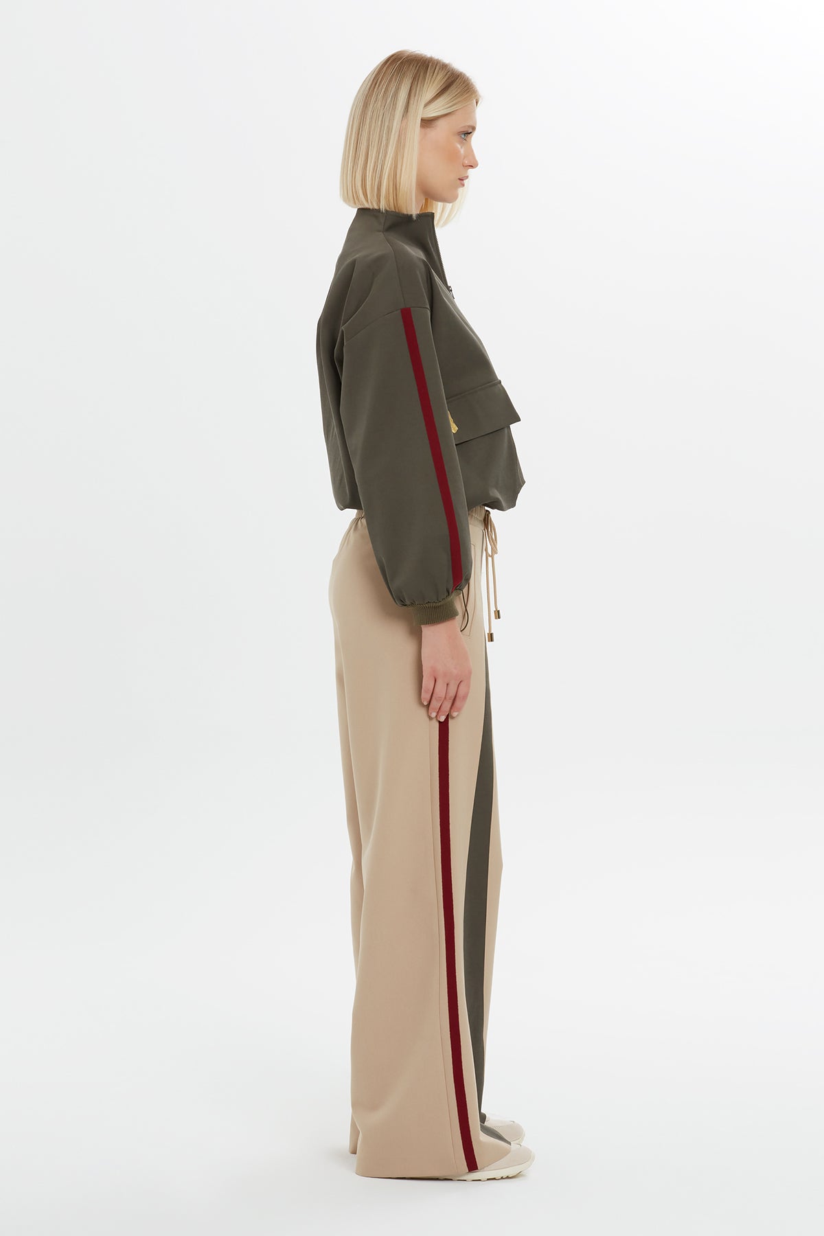 Cepli Ve Fermuarlı Haki Sweatshirt