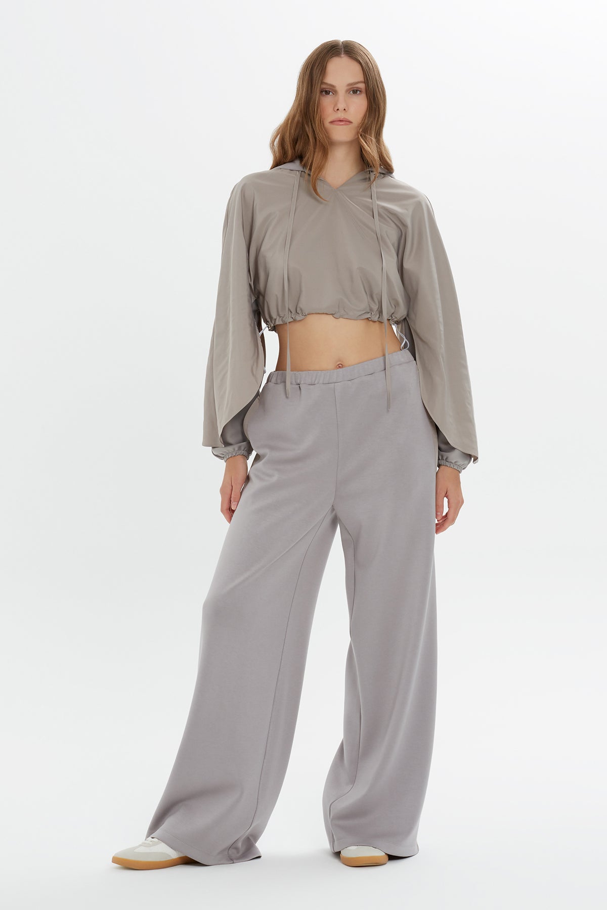 Kapüşonlu Büzgü Detaylı Crop Sweatshirt