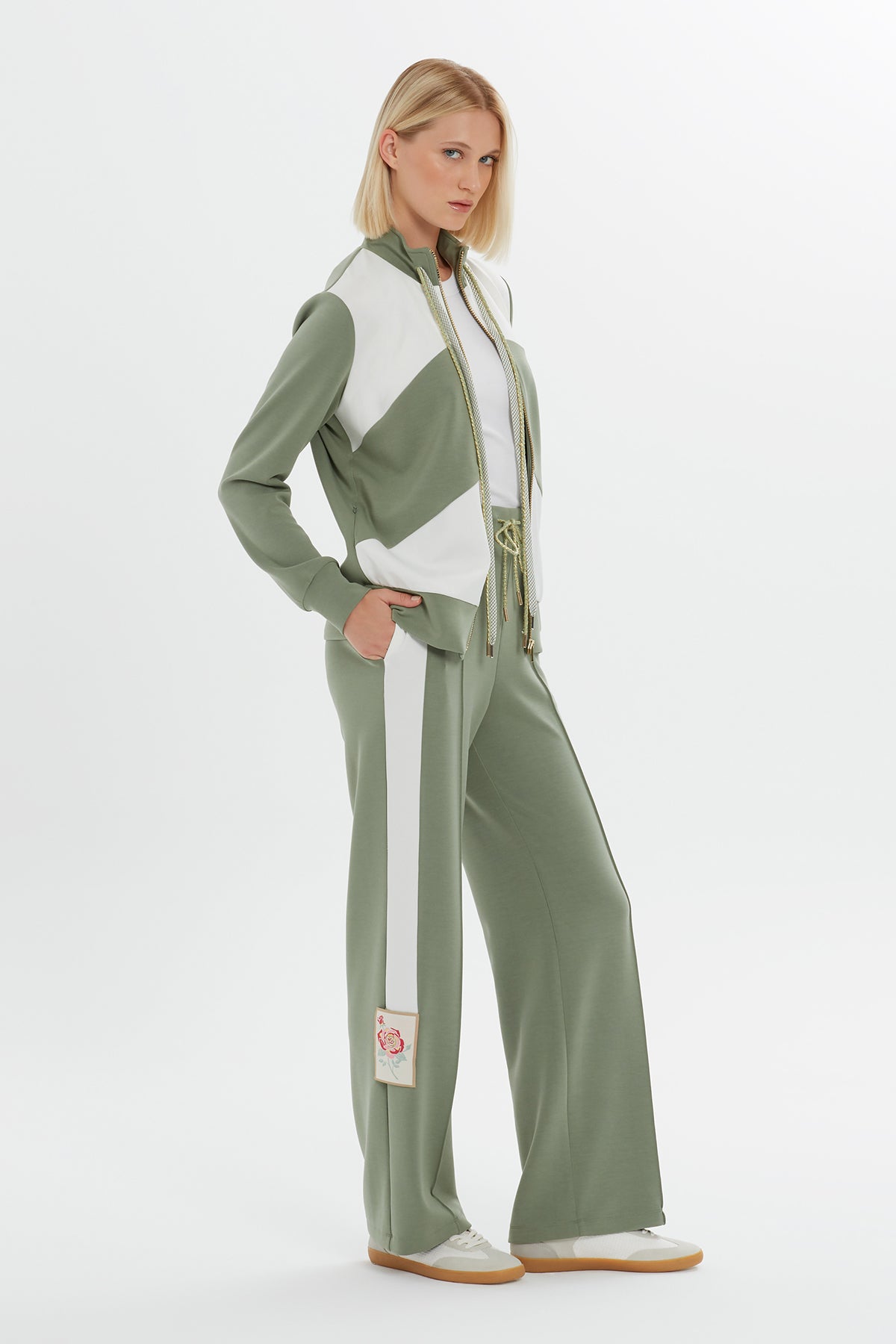 Renk Bloklu Fermuarlı Spor Ceket