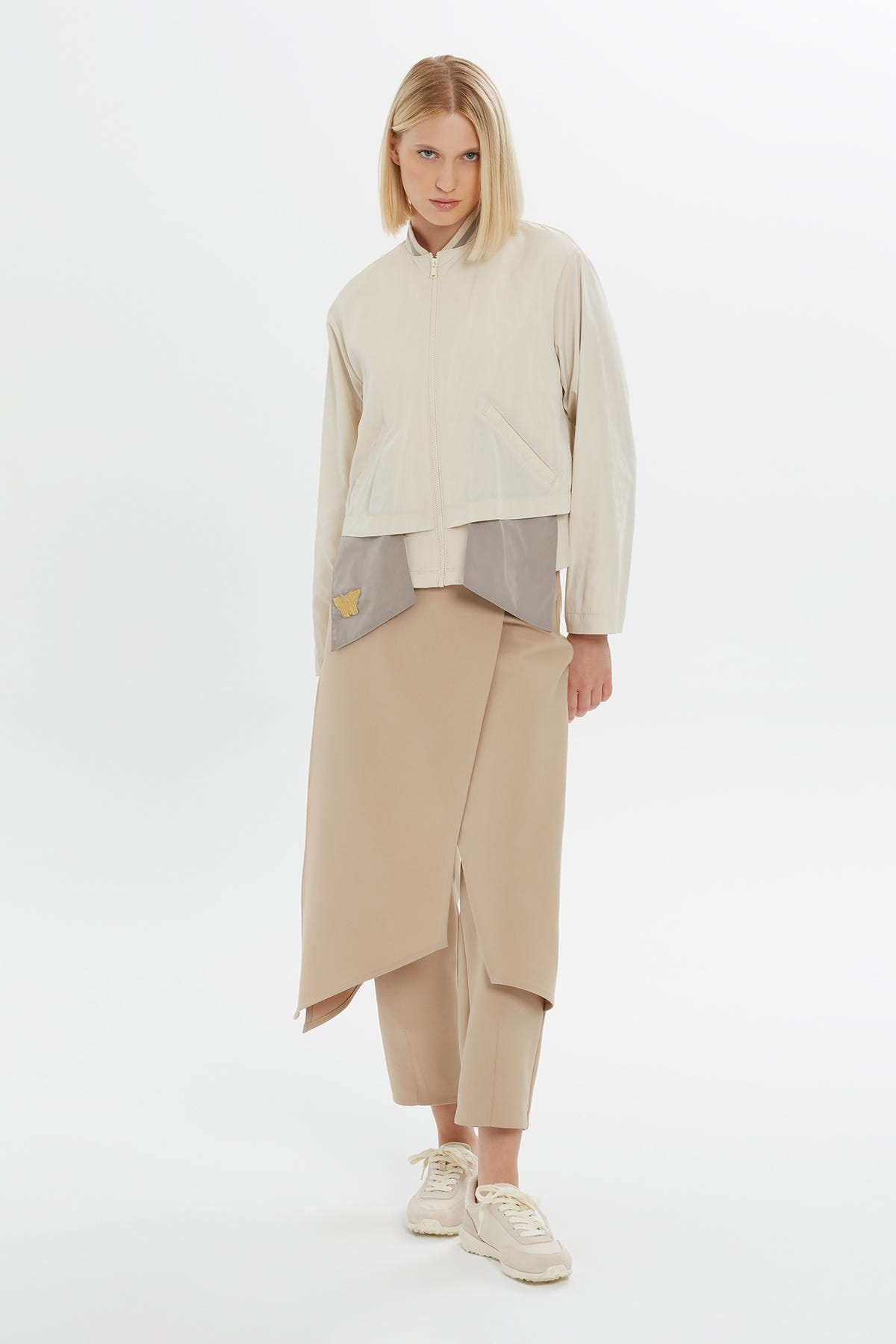 Katman Detaylı Minimalist Ceket