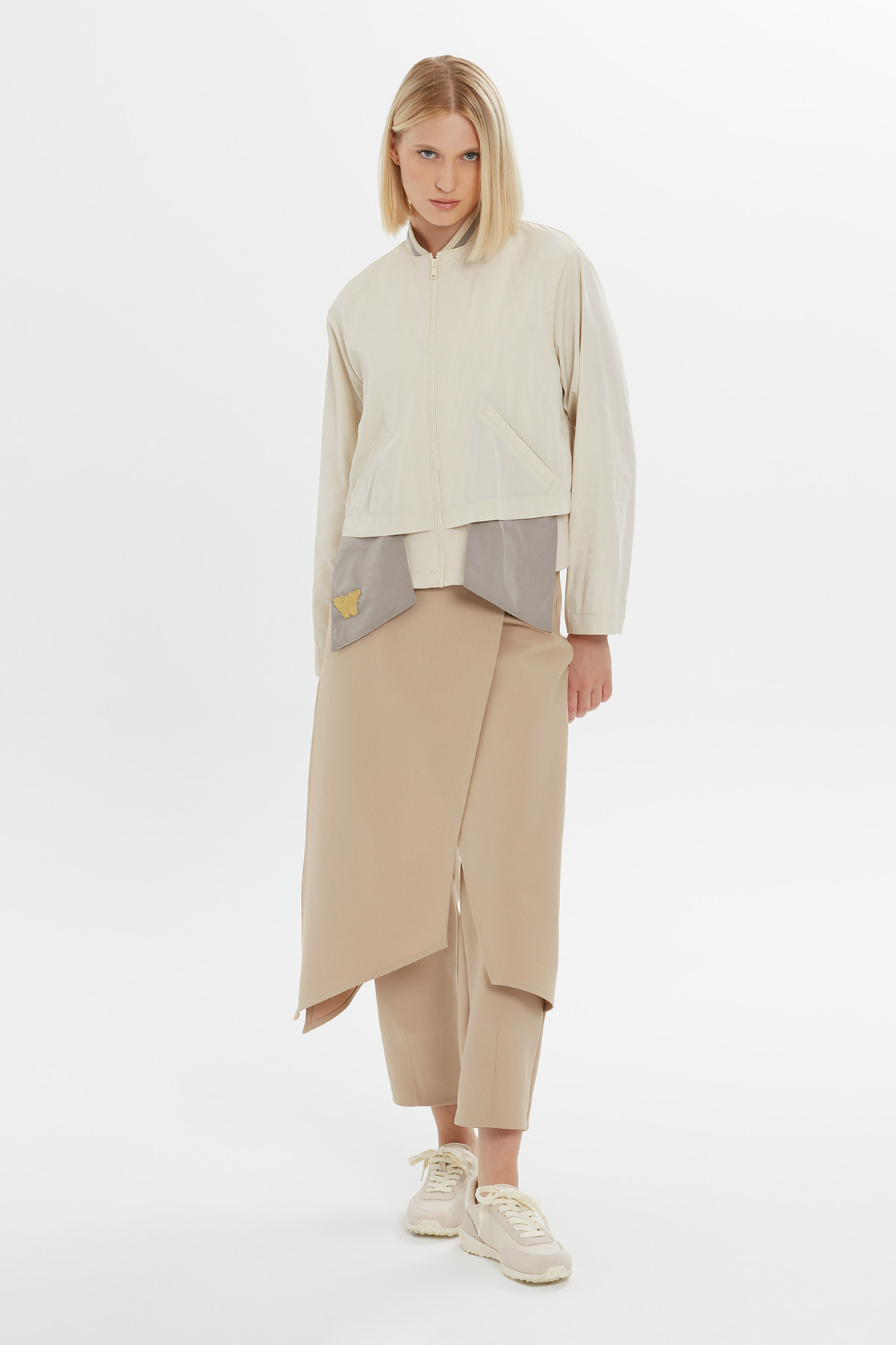 Katman Detaylı Minimalist Ceket