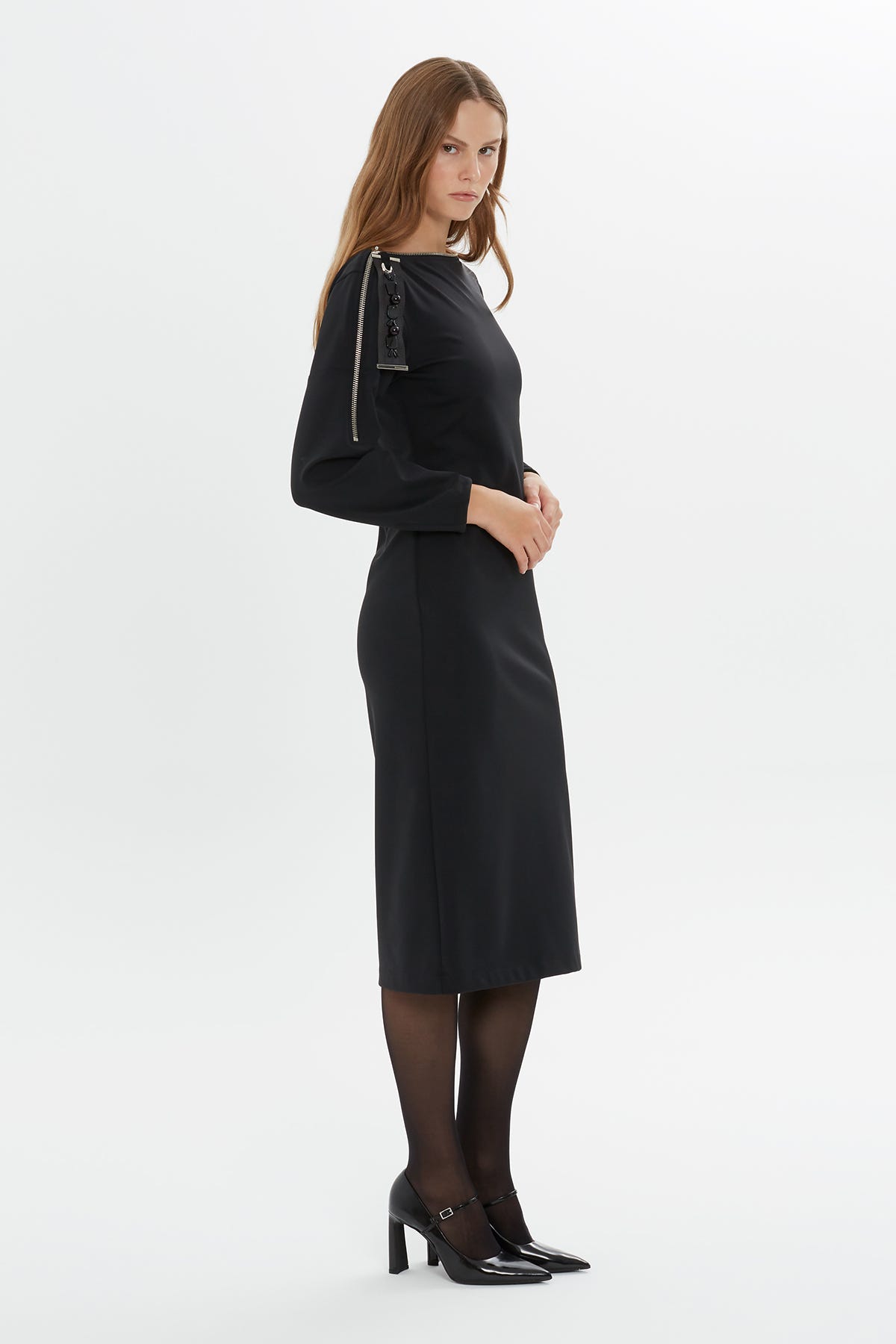 Yakası Ve Omuzu Fermuar Detaylı Uzun Kollu Midi Boy Elbise