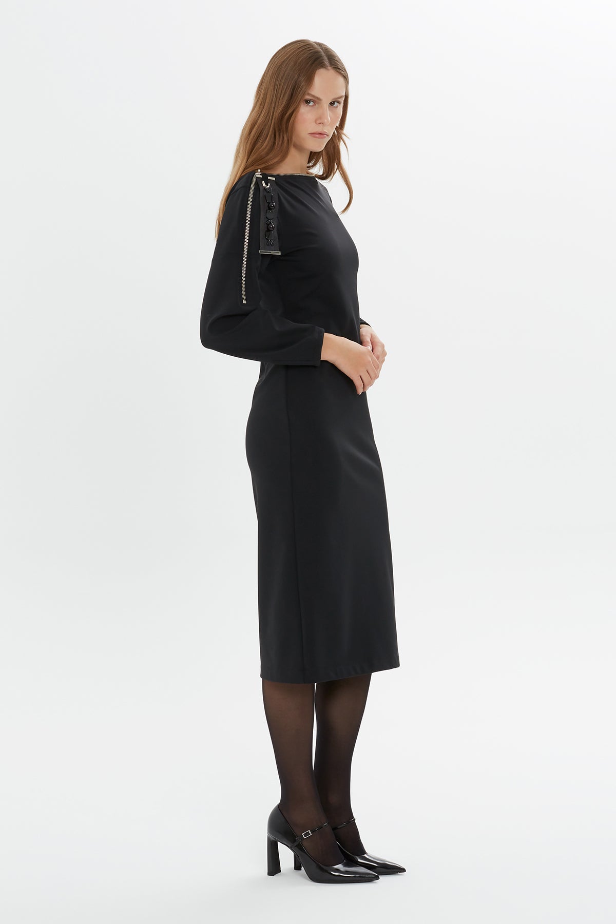 Yakası Ve Omuzu Fermuar Detaylı Uzun Kollu Midi Boy Elbise