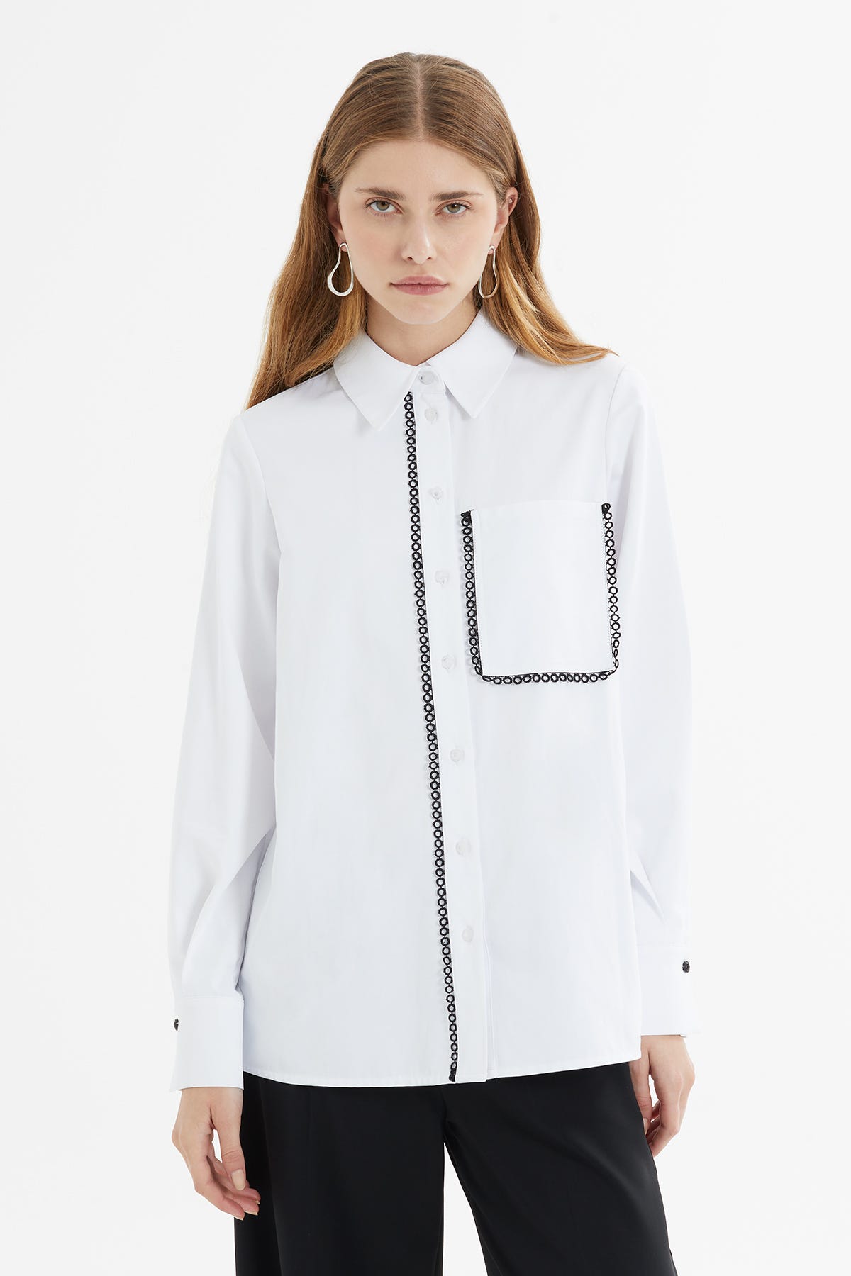 Dantel Detaylı Gömlek