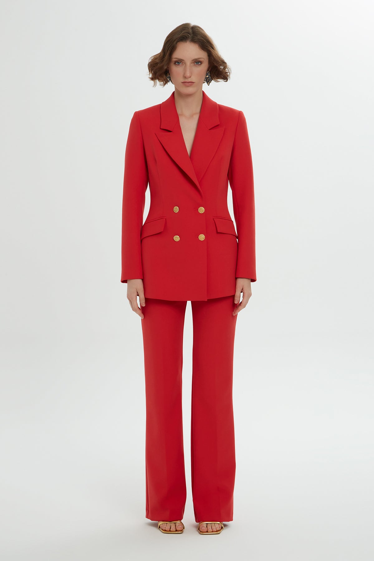 Düğme Detaylı Vücuda Oturan Kruvaze Takım