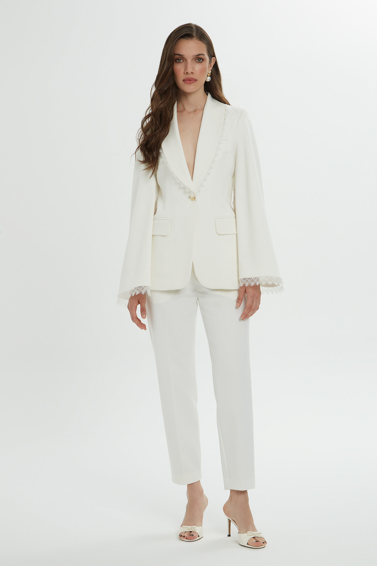 Kolları Ve Yakası Dantel Detaylı Ceket Pantolon Takım