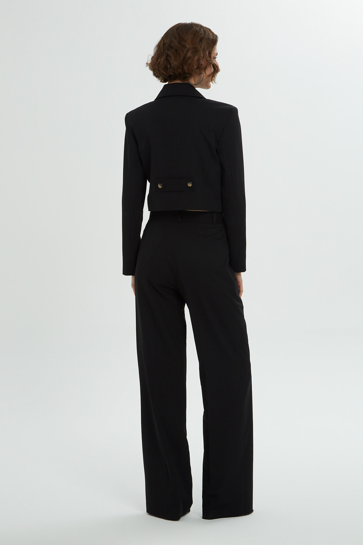 Kruvaze Kapamalı Kısa Ceketli Palazzo Pantolonlu Takım