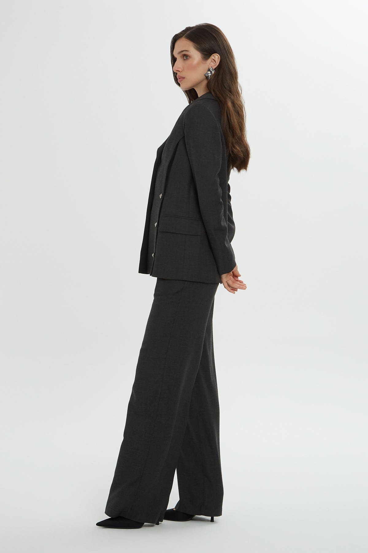 Ön Cepli Düğme Detaylı Pantolonlu Takım