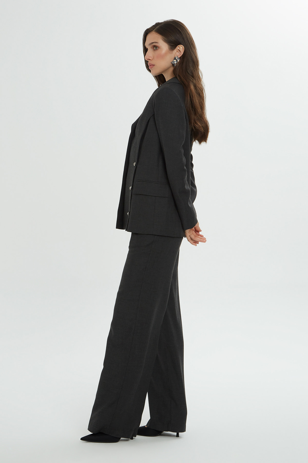 Ön Cepli Düğme Detaylı Pantolonlu Takım