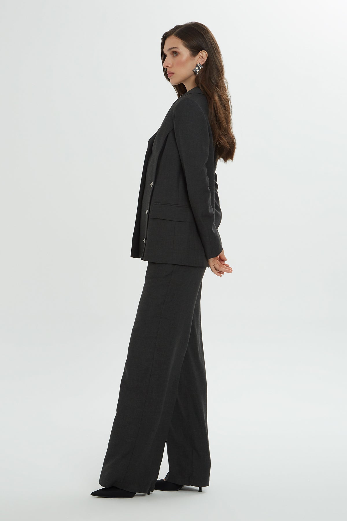 Ön Cepli Düğme Detaylı Pantolonlu Takım