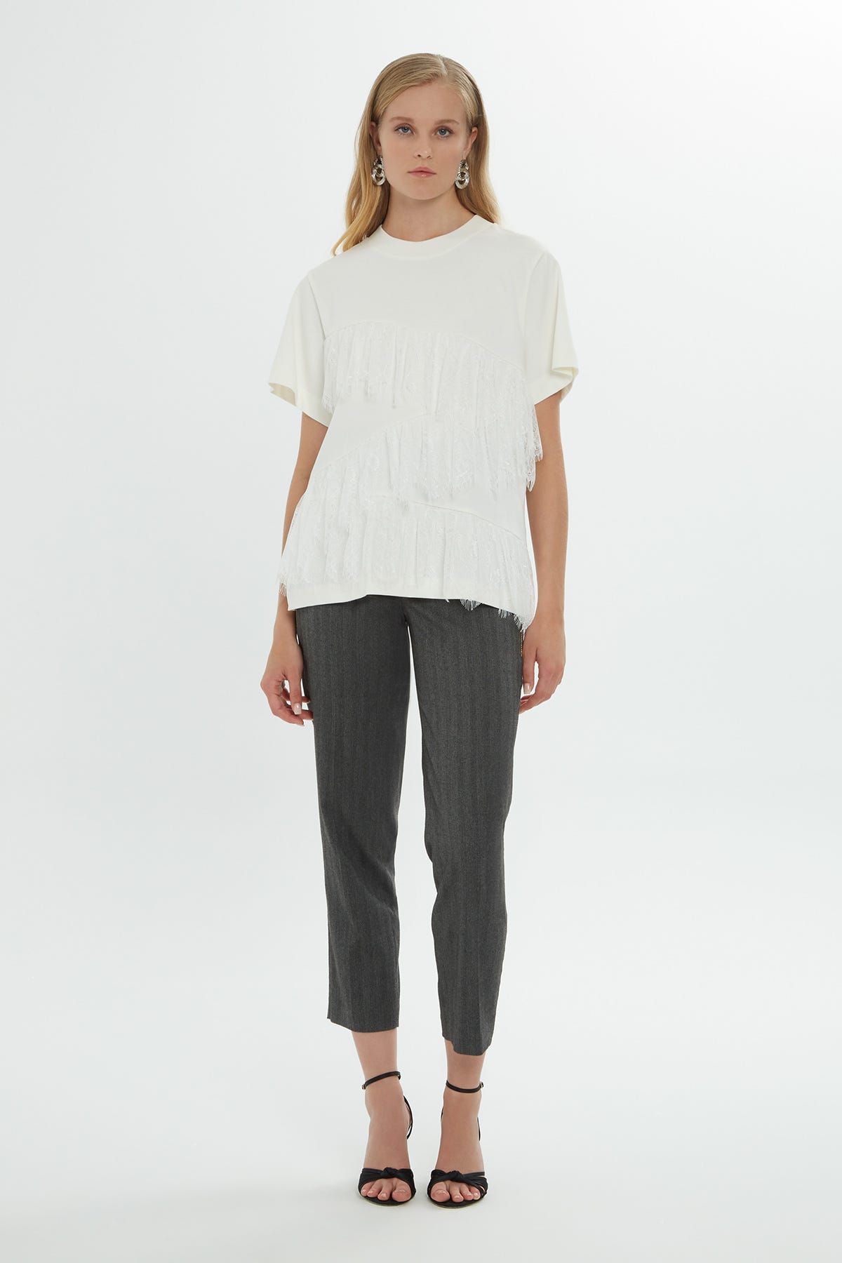 Dantel Detaylı Kısa Kollu T-Shirt