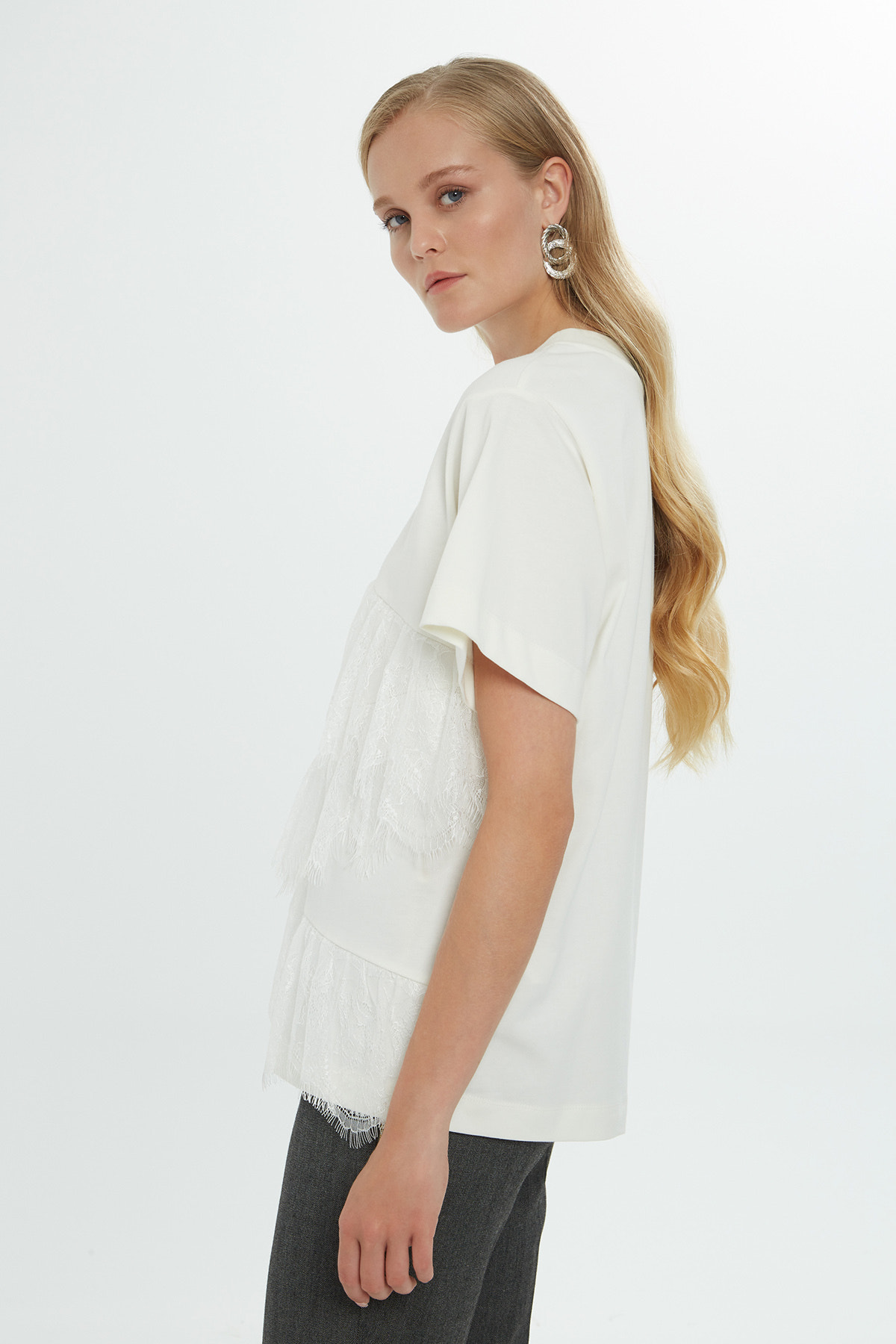 Dantel Detaylı Kısa Kollu T-Shirt