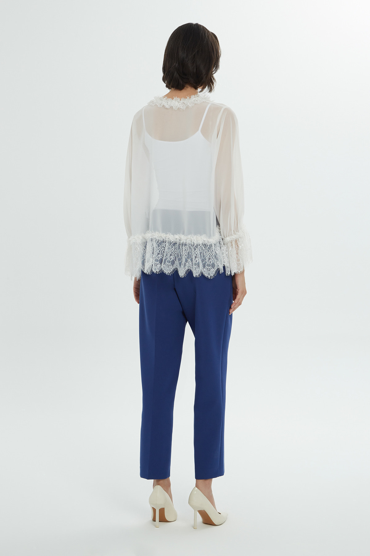 Dantel Detaylı Şifon Bluz