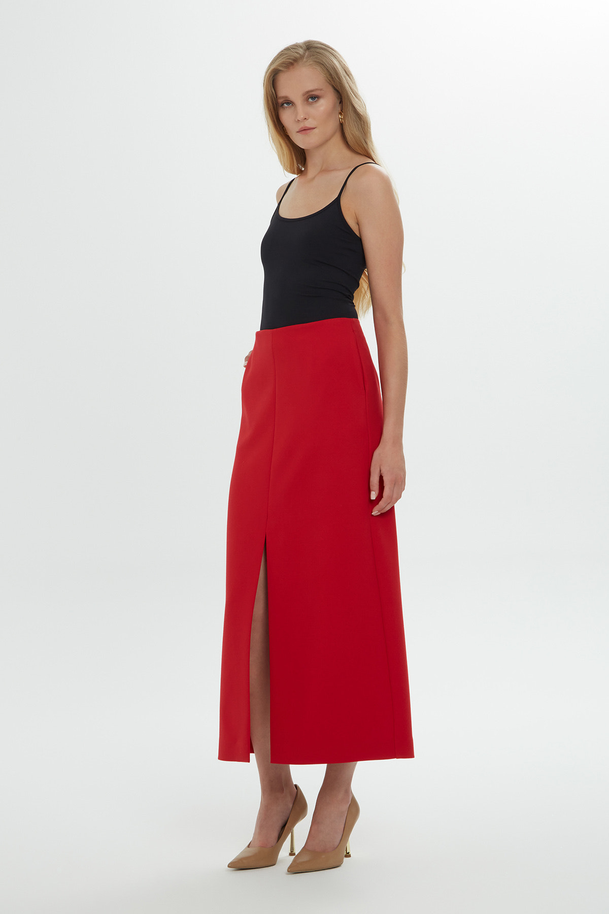 Ön Ve Arkası Yırtmaçlı Uzun Etek