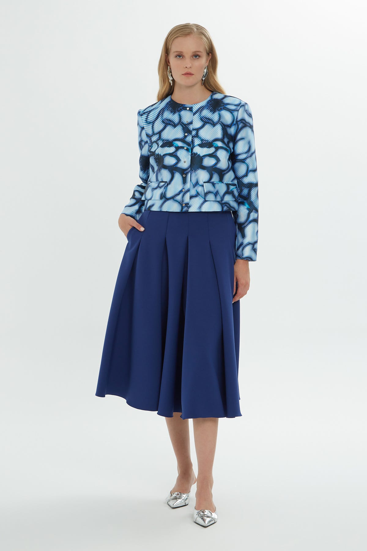 Bisiklet Yaka Desenli Kısa Ceket