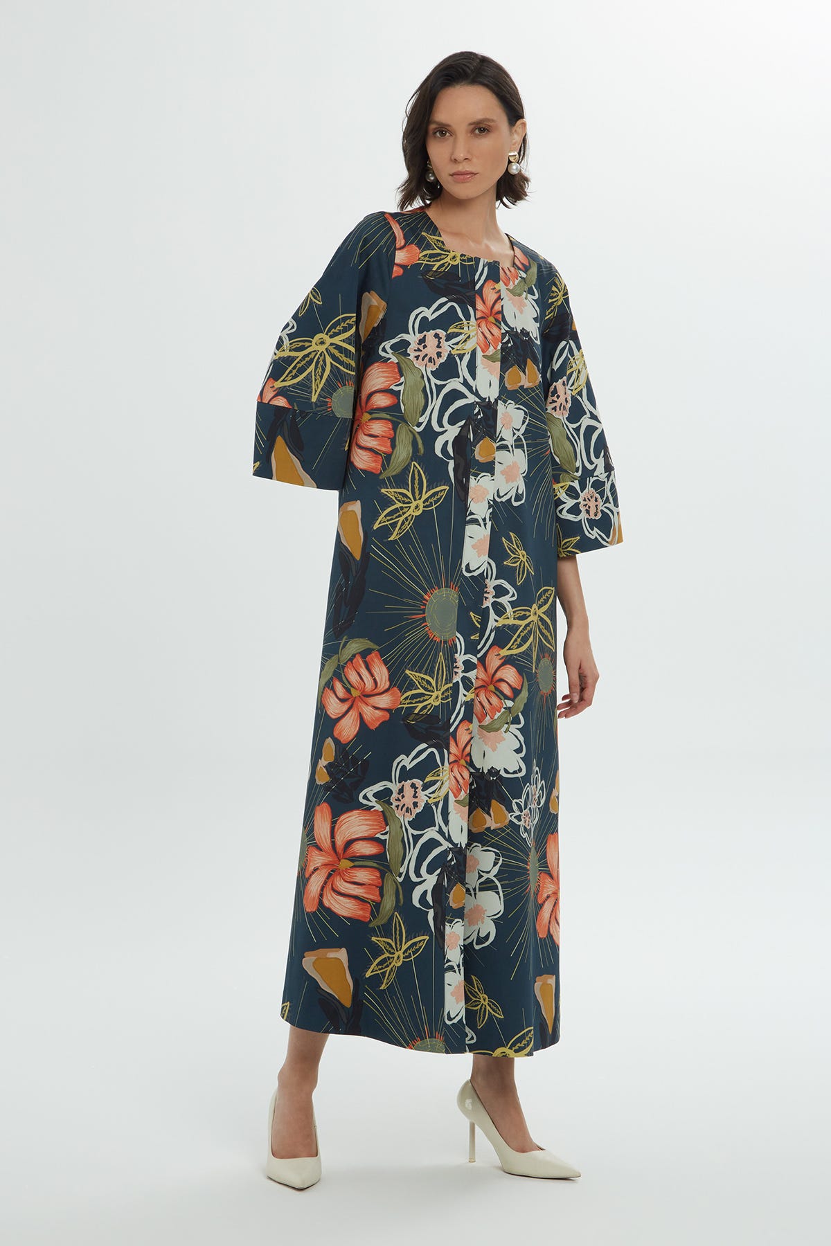 Çiçek Desenli Midi Boy Elbise