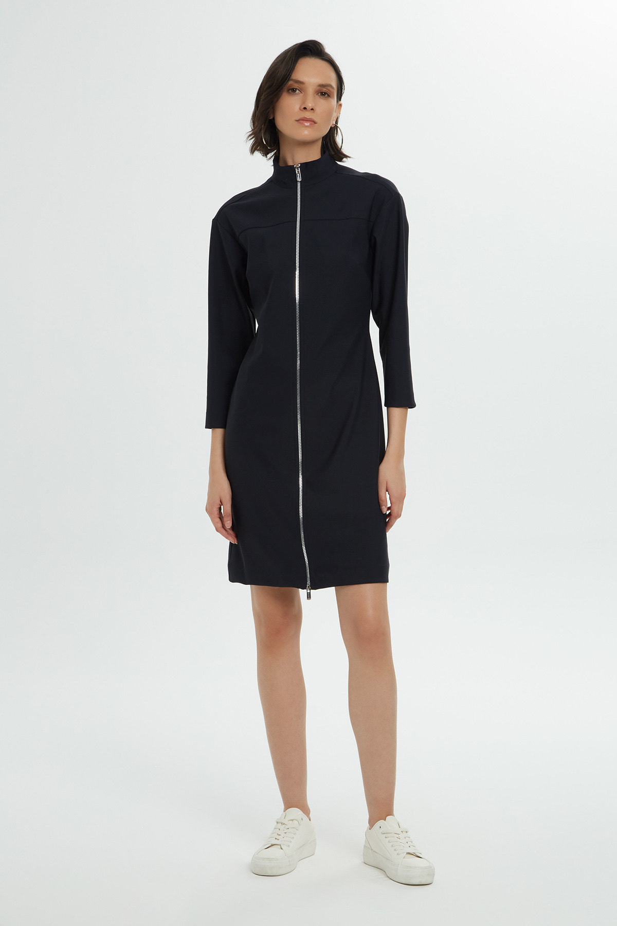 Fermuar Detaylı Uzun Kollu Kısa Elbise