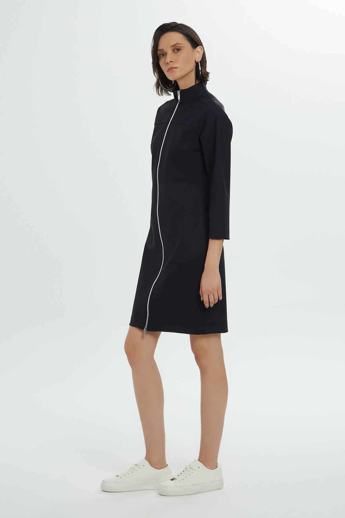 Fermuar Detaylı Uzun Kollu Kısa Elbise