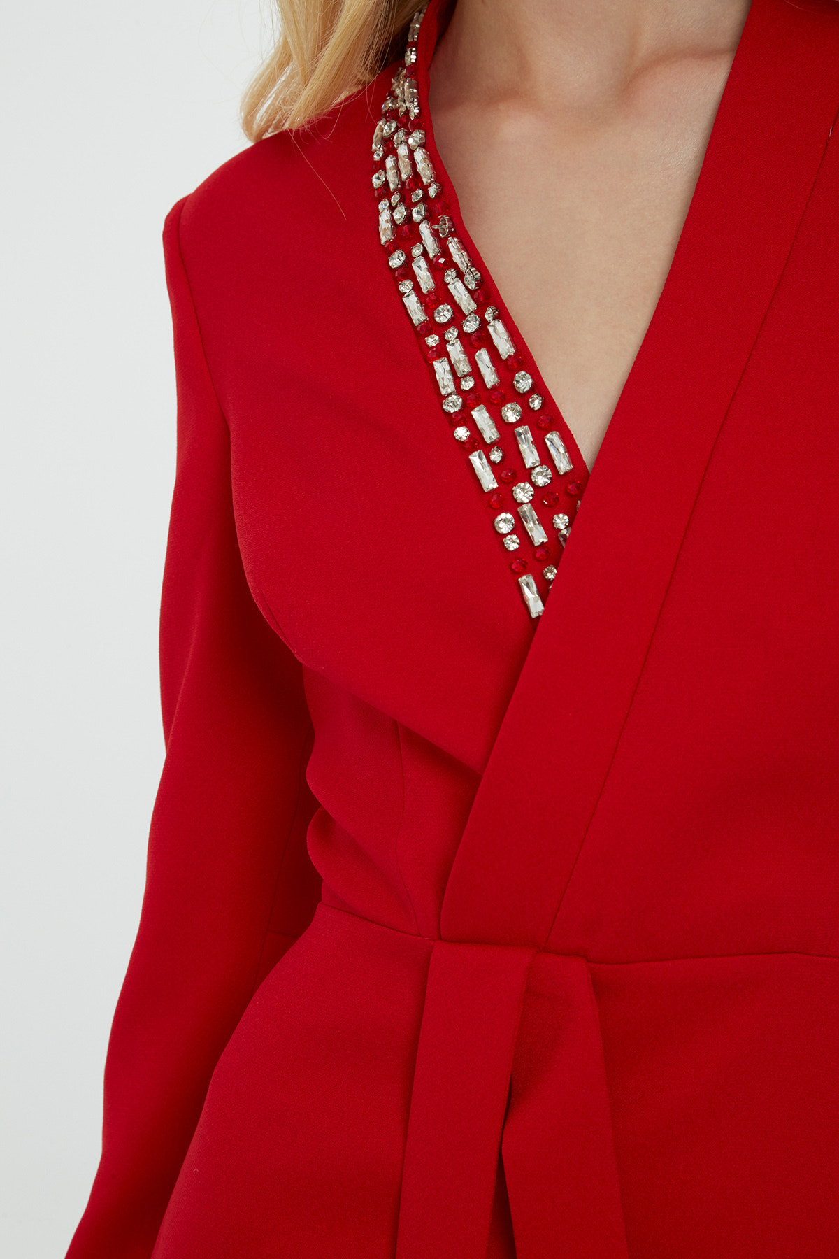 Yakası İşleme Detaylı V Yaka Uzun Kollu Uzun Elbise