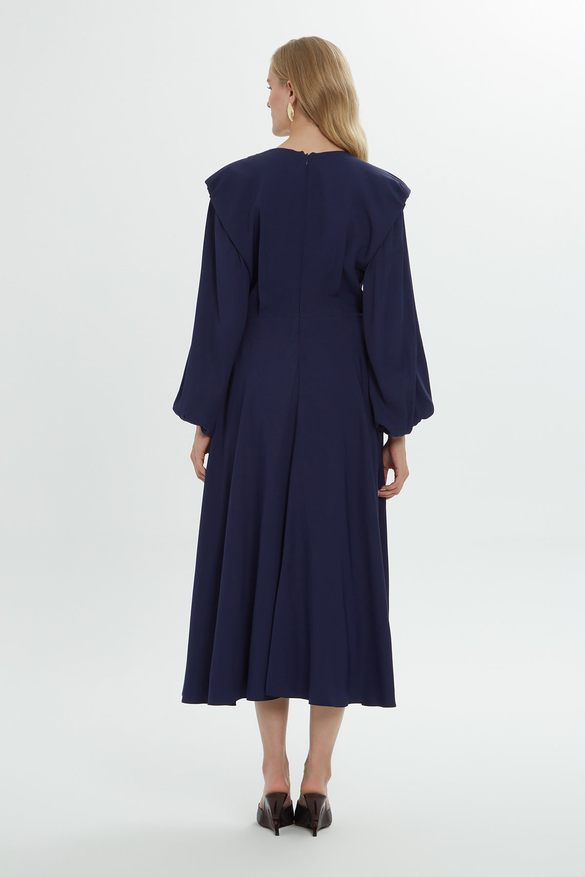 Drapeli Kol Detaylı Midi Elbise