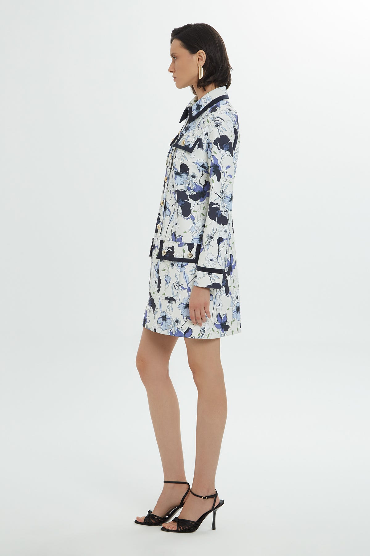 Düğme Detaylı Uzun Kollu Desenli Mini Elbise